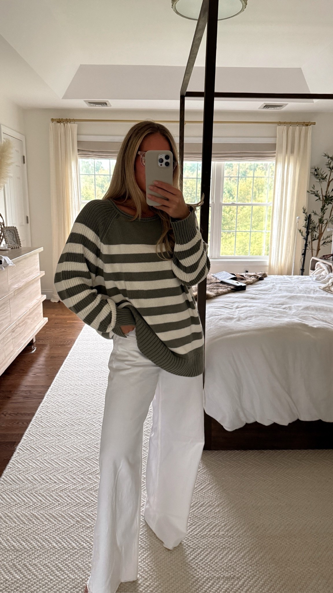 Aerie LTK Fall sale🍂 Green striped over- sized sweater in size small paired with low rise loose white jean from Abercrombie in size 26✨


Aerie sweaters, aerie cardigans, fall outfits, fall fashion, casual fall outfits, low rise jeans, white jean fall outfits, chunky sweaters 

#LTKStyleTip #LTKFindsUnder100 #LTKFallSale