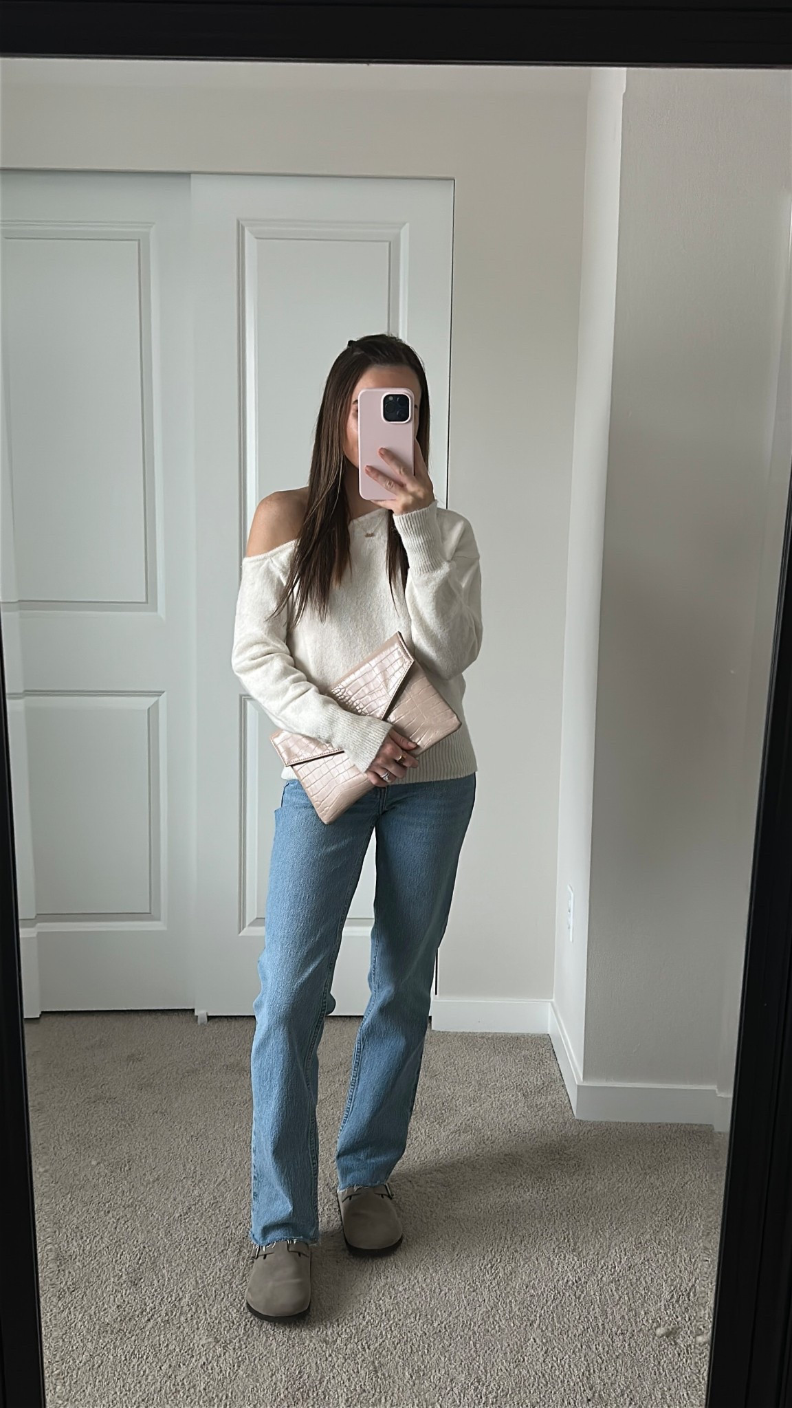 off the shoulder sweater on black friday sale! 

#LTKCyberWeek #LTKSaleAlert #LTKootd