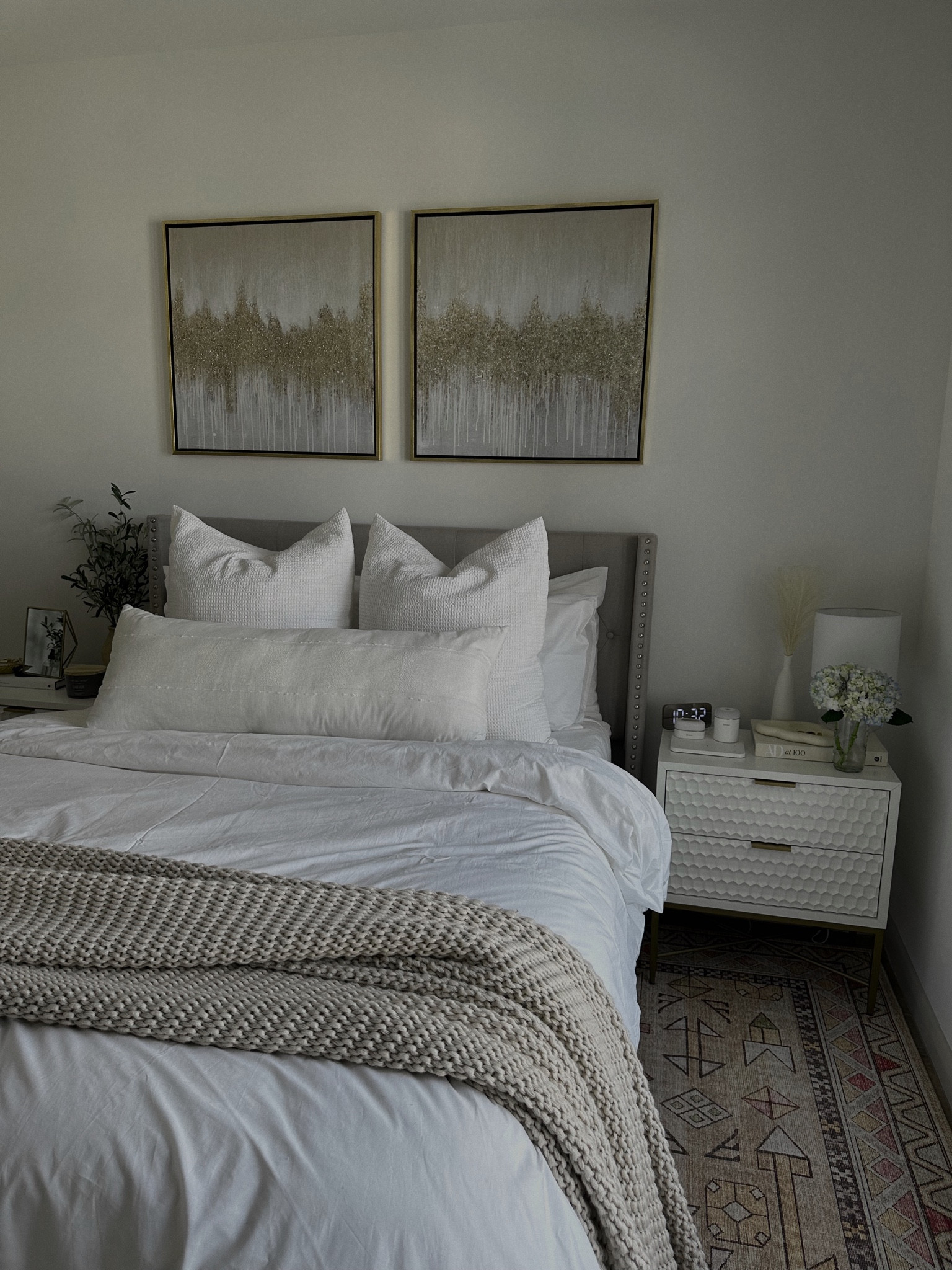 Bedding + decor details ☁️



#LTKhome #LTKSeasonal #LTKfindsunder100