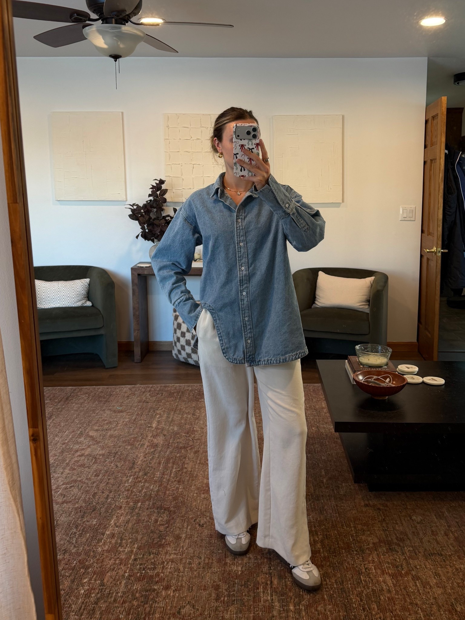 The cutest denim top from @Shopbop wearing size medium for an oversized fit. Can be dressed up or down and worn so many ways! @Aritzia lodge pants are my favorite way to style them! Wearing size small reg

Work style, business casual style, adidas sambas, winter style

#LTKootd #LTKWorkwear