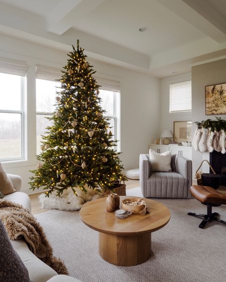 Christmas tree, festive, holiday season, cozy home, interior design

#LTKHoliday #LTKhome #LTKfamily