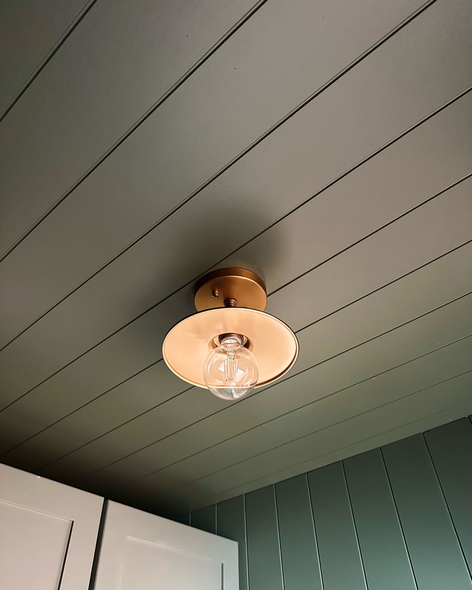 I found this vintage light fixture on Etsy for $200 —> Amazon has it for under $50 + these oversized bulbs!

The bulbs look more higher end because the failment is white and not orange!

Light fixtures, laundry room, mudroom, vintage light fixture, brass lights, laundry room light fixture, mudroom ideas, green paint, shiplap

#LTKHome