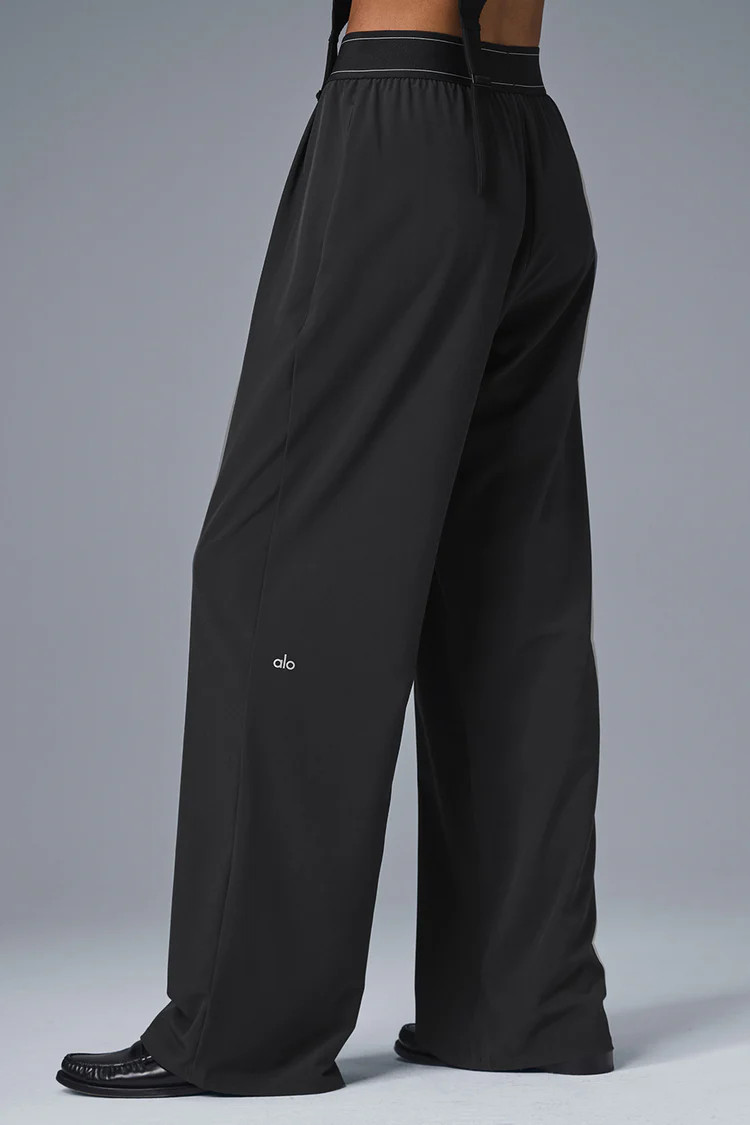 Suit Up Trouser (Long) - Black | Alo Yoga (US)