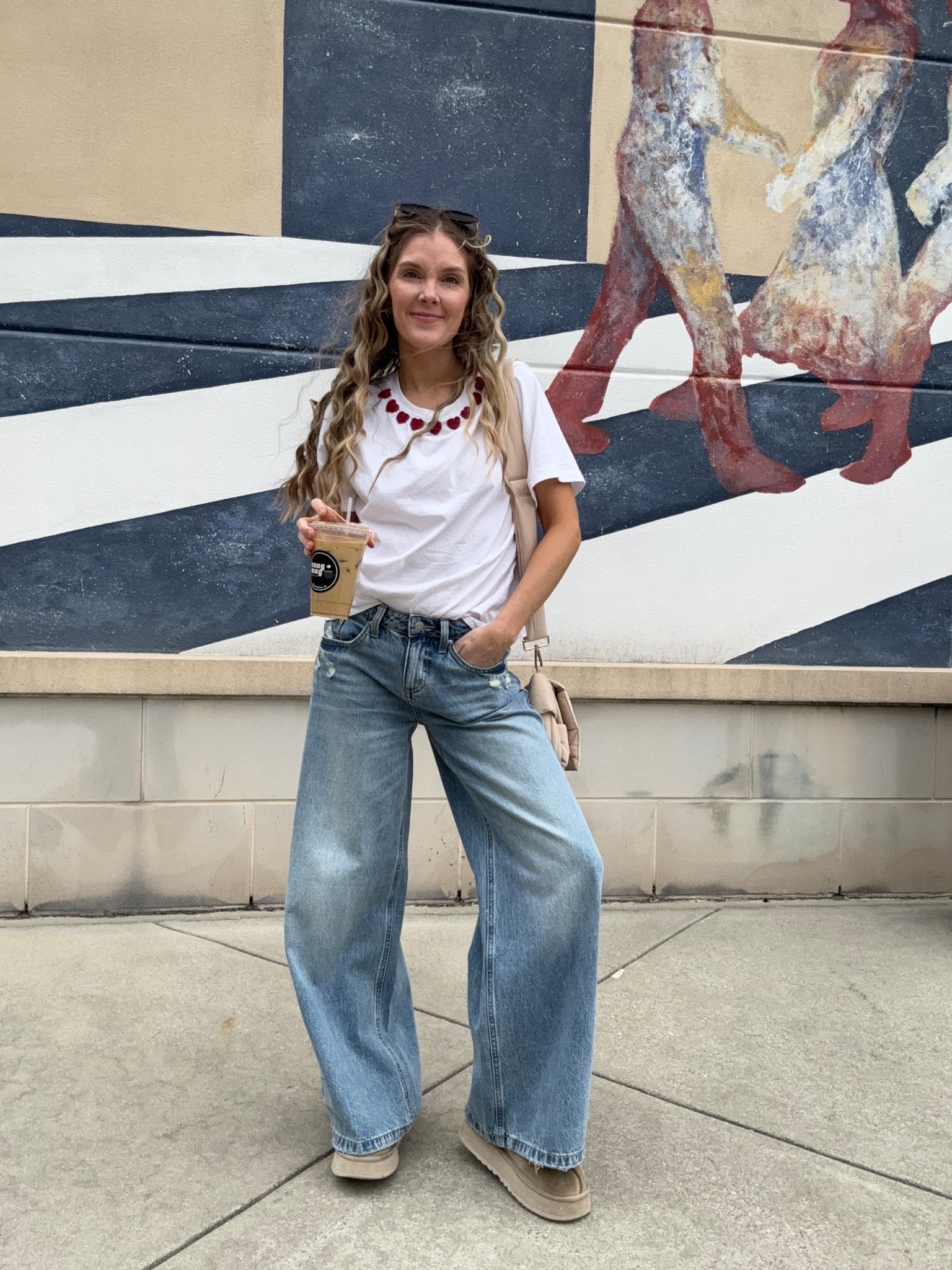 Low rise wide leg jeans 

#LTKdayinmylife #LTKPetite #LTKmomlife