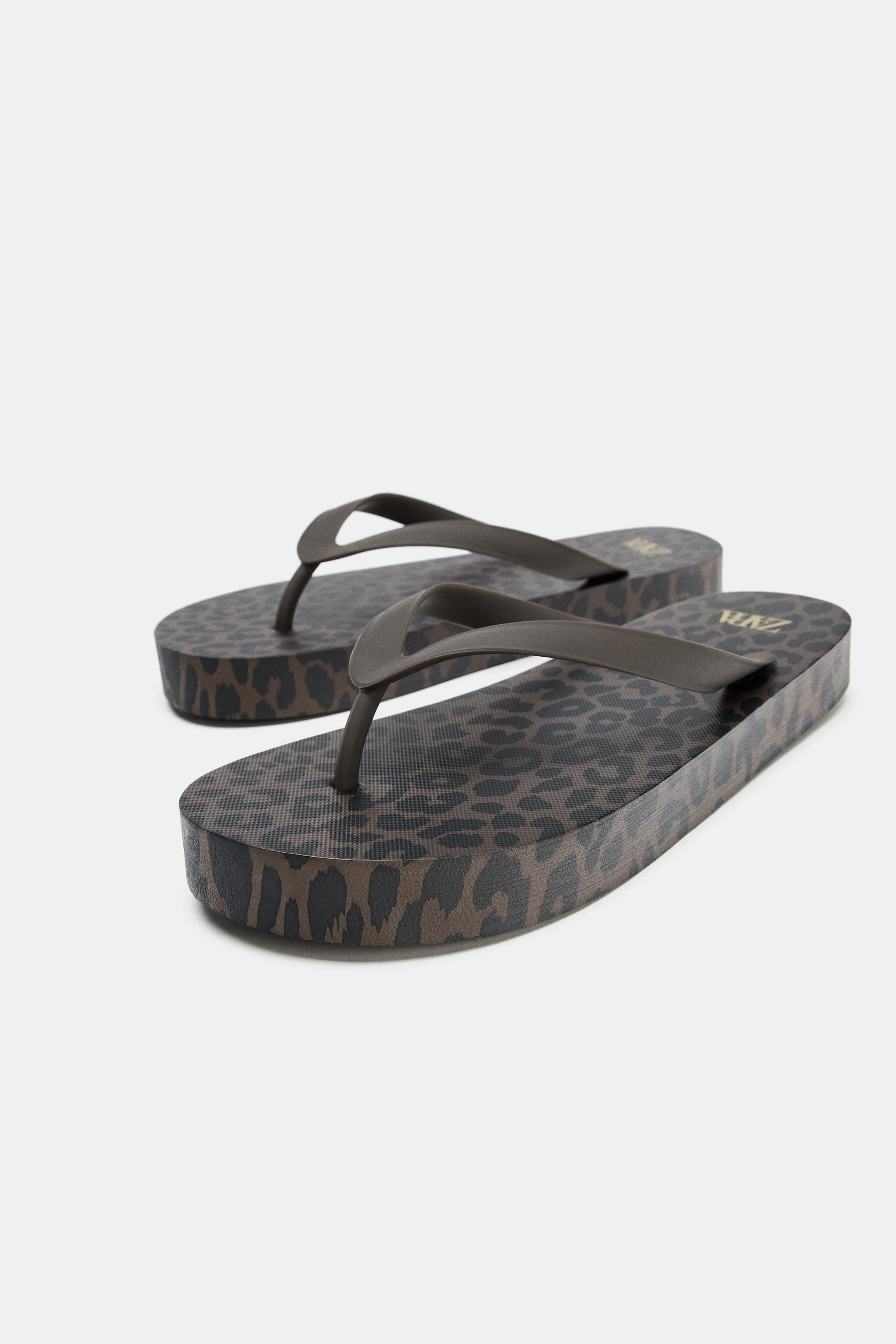 PRINTED FLAT SANDALS | Zara US