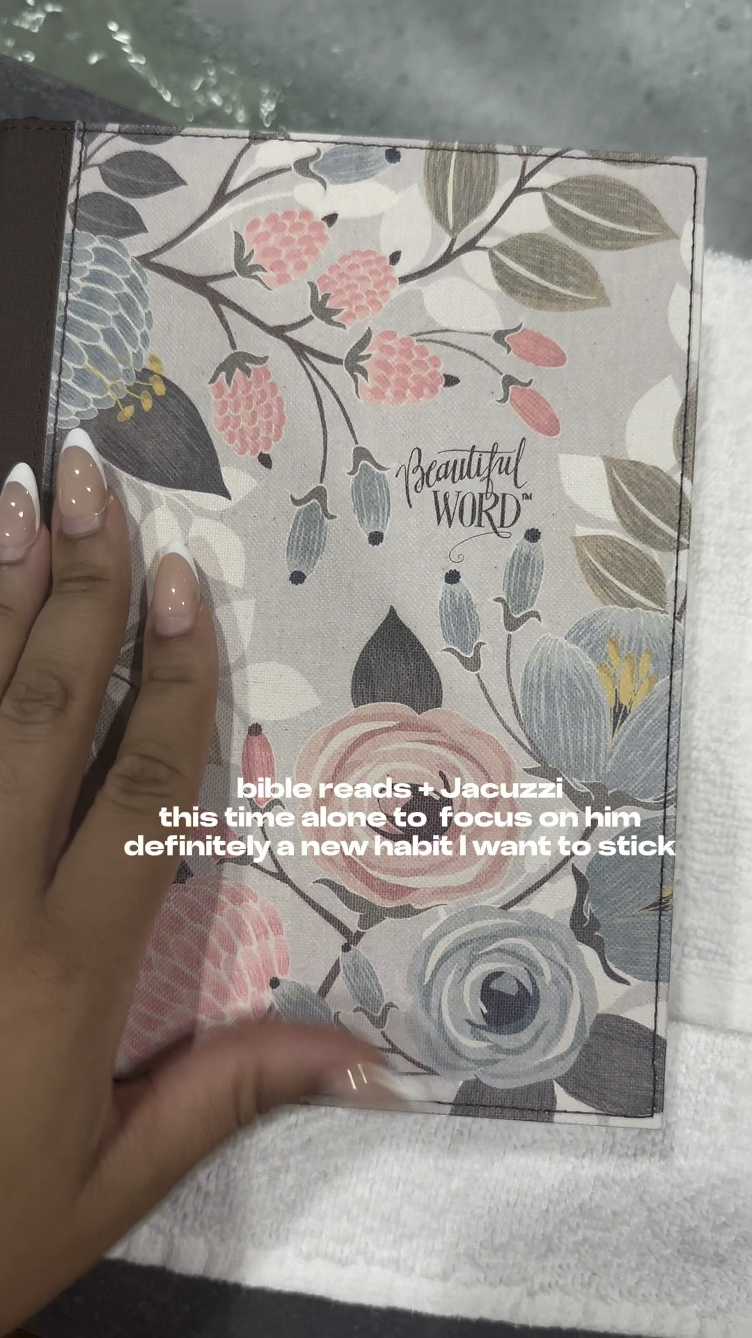 New to the bible ' this devotional is amazing for newbies to his word 🙏🏽🤍