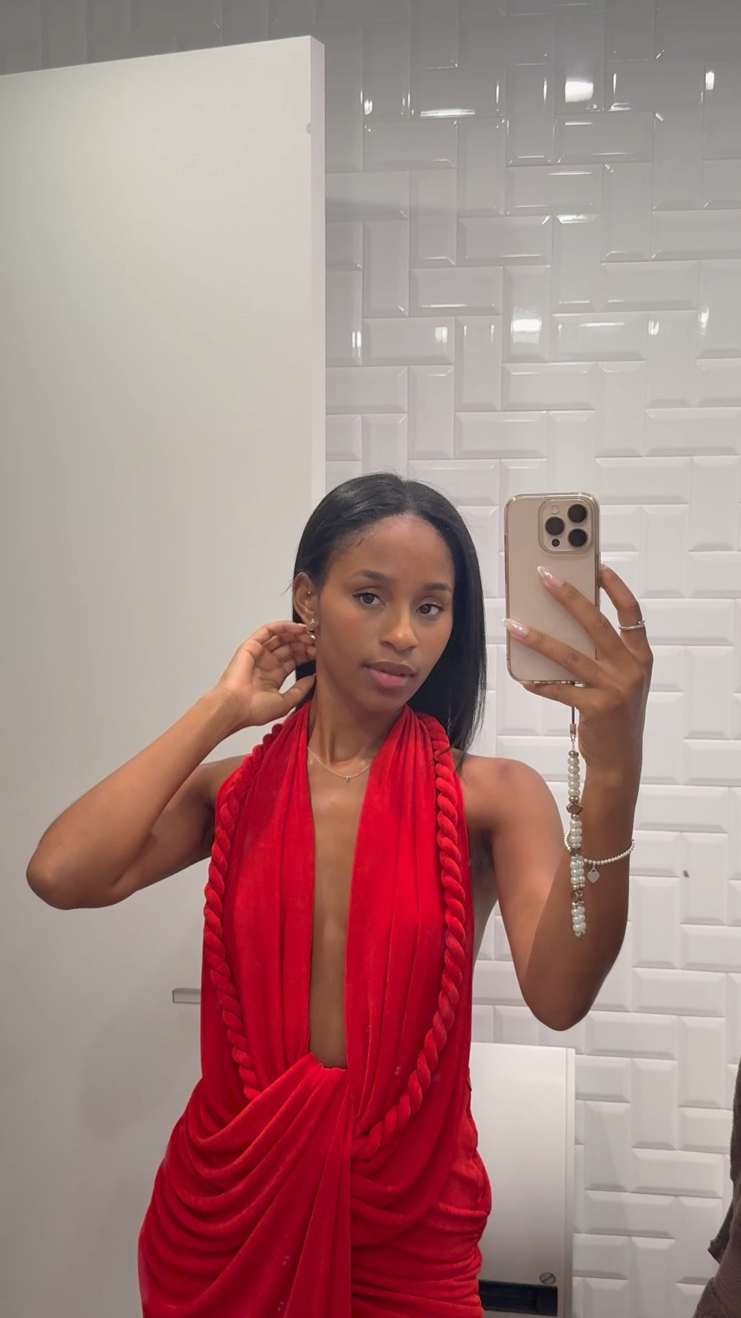 made a crazy spontaneous decision to go to our MBA Winter Gala at the last minute and ended up having the most amazing night last at TAO Downtown in NYC❣️

Unable to tag the dress, but details below:

Dress from BBXBrand—search “Londres Maxi Stawberry Daquiri"

#LTKStyleTip #LTKPetite #LTKHoliday