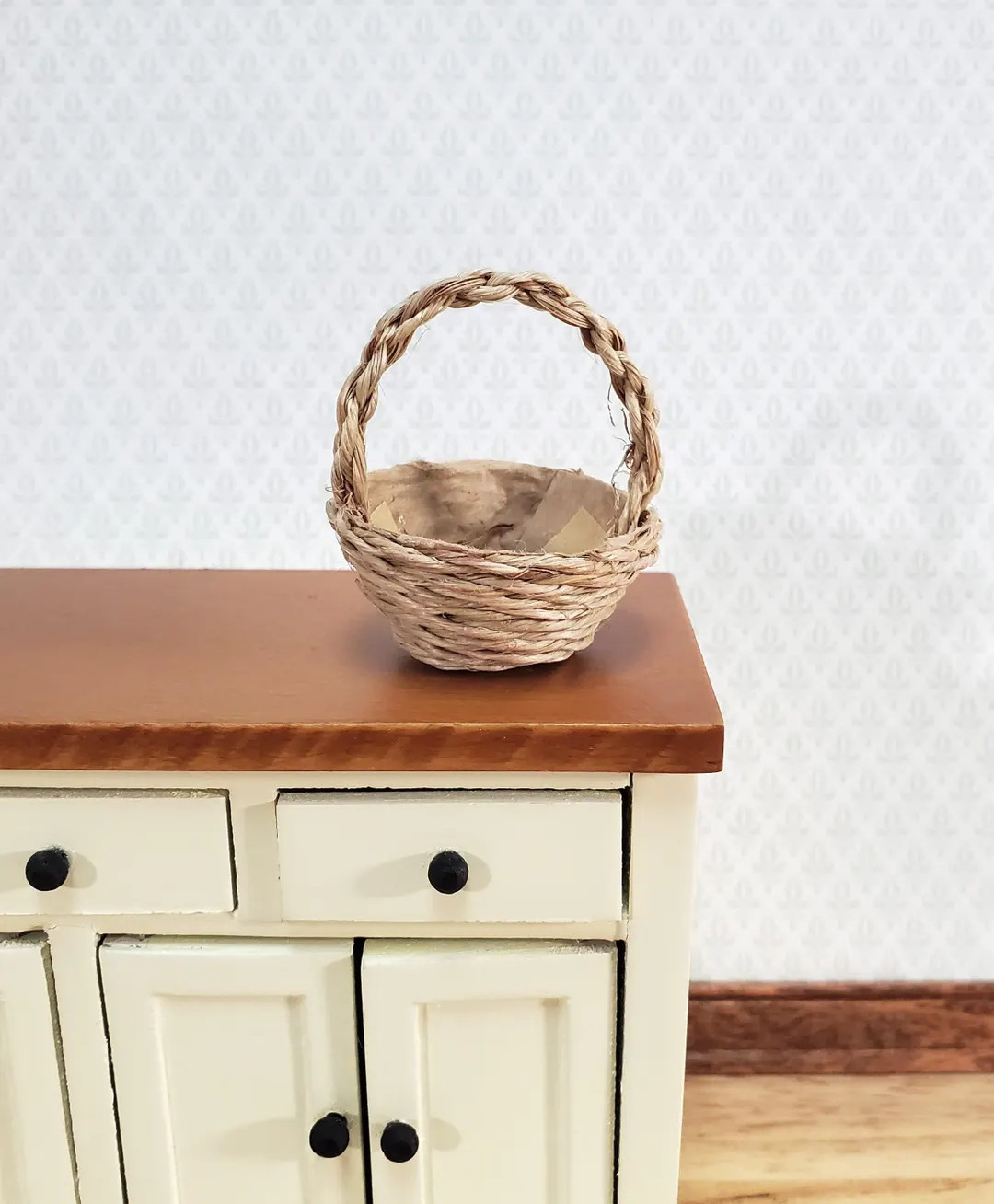 Dollhouse Miniature Large Basket Natural Fiber Round With Handle - Etsy | Etsy (US)