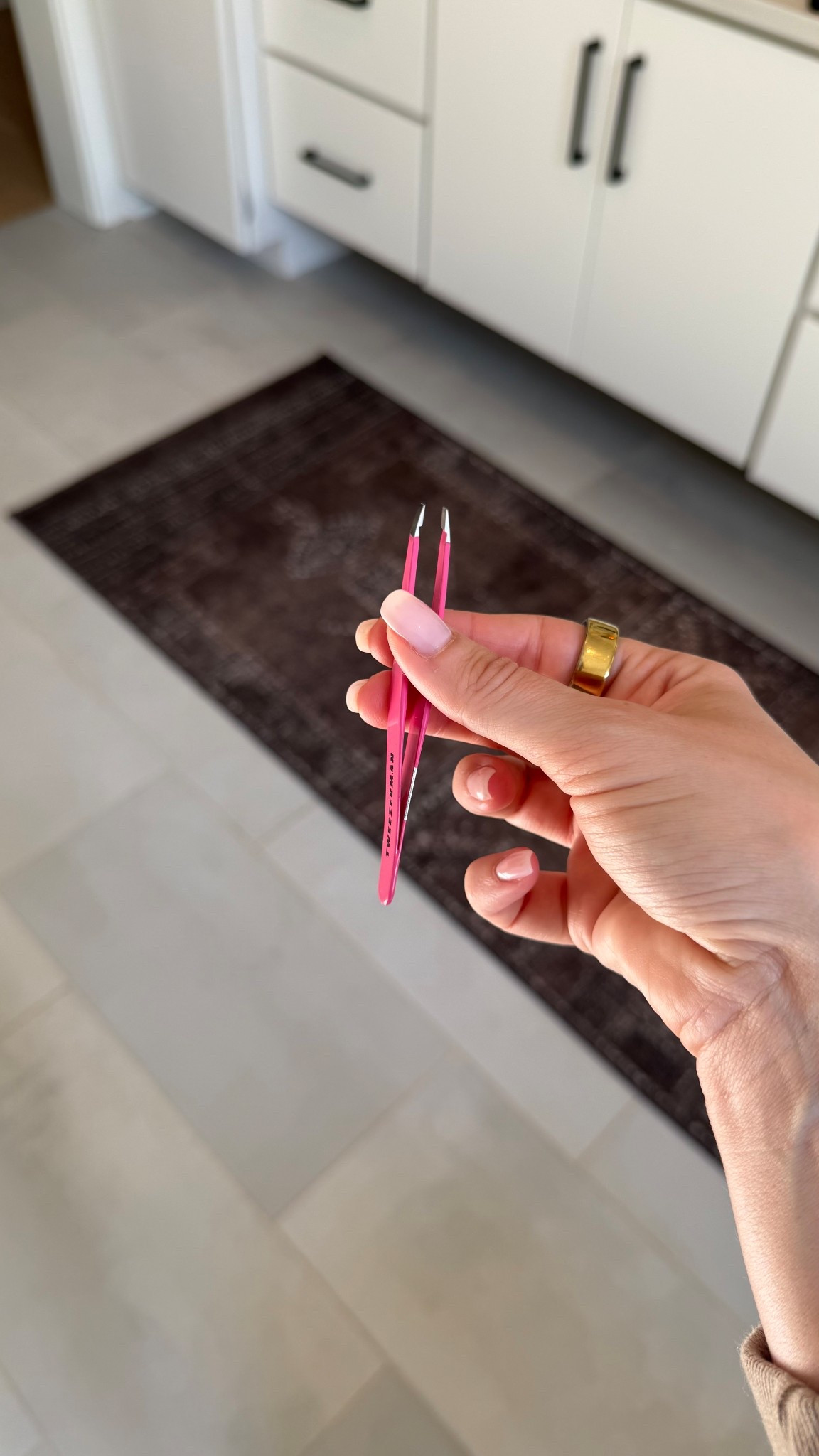 Y’all this is so random but there are the best tweezers EVER 

#LTKBeauty #LTKgrwm #LTKmomlife