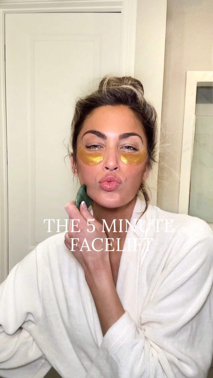 My everyday de-puff regimen 💕


#beauty #beautyregimen #beautyproducts #amazonbeauty #amazonfashion 

#LTKVideo #LTKstyletip #LTKbeauty