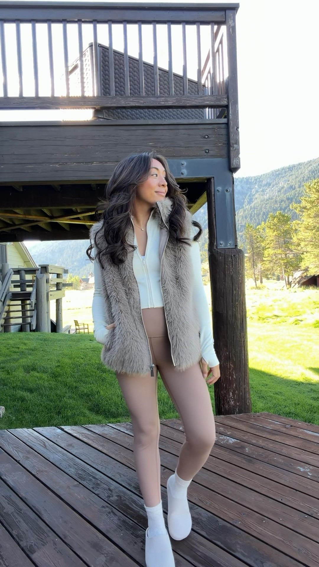 Casual ootd for a day in Big Sky 🏔️ wearing size M leggings

#LTKootd #LTKBump #LTKPetite