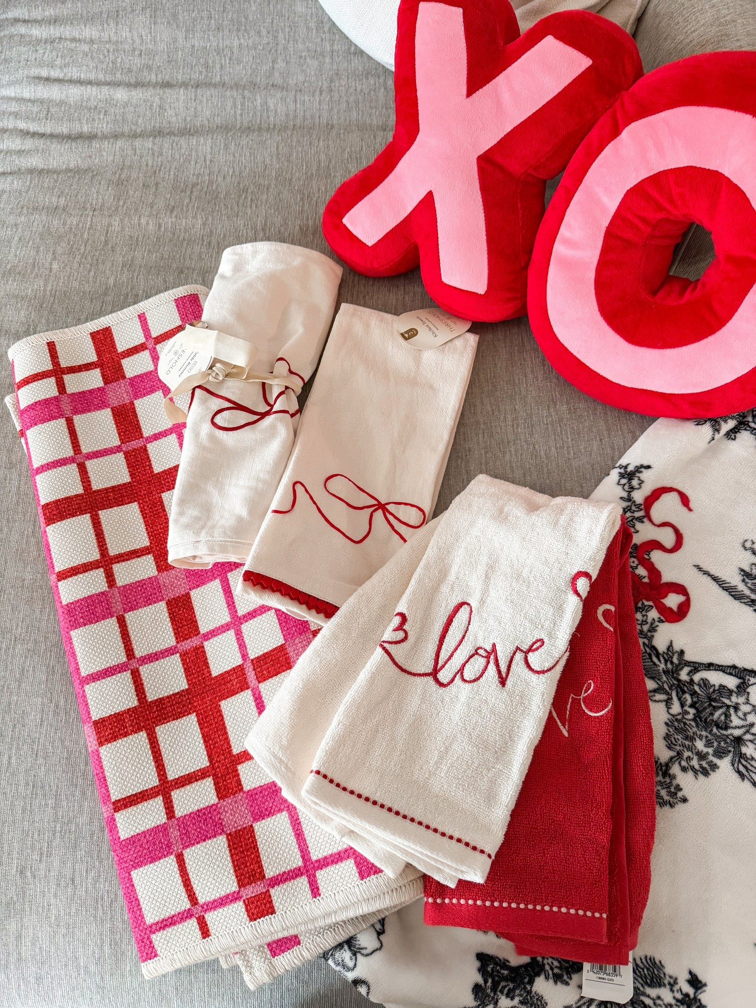 Valentine’s Day finds!

#LTKFindsUnder100 #LTKHoliday #LTKHome