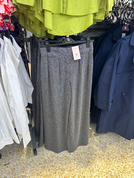 Spotted in Sainsbury’s, wide leg trousers in 3 lengths on a budget! 

#LTKeurope #LTKSeasonal #LTKworkwear