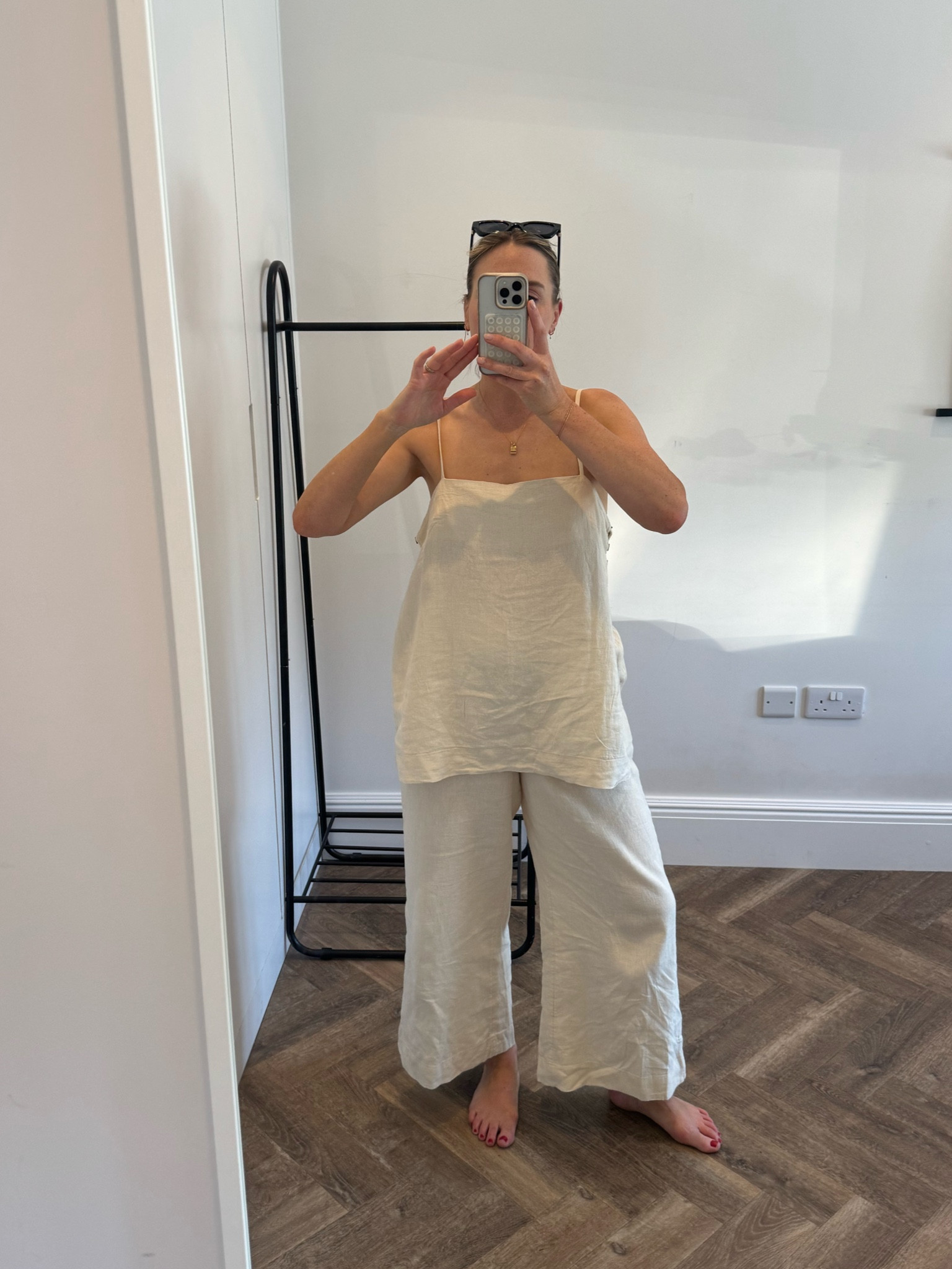 Your next heatwave outfit sorted!

I’m wearing a M

Summer style
Co-ord
Linen set
Matching set
Butter yellow


#LTKuk #LTKsummer #LTKspring