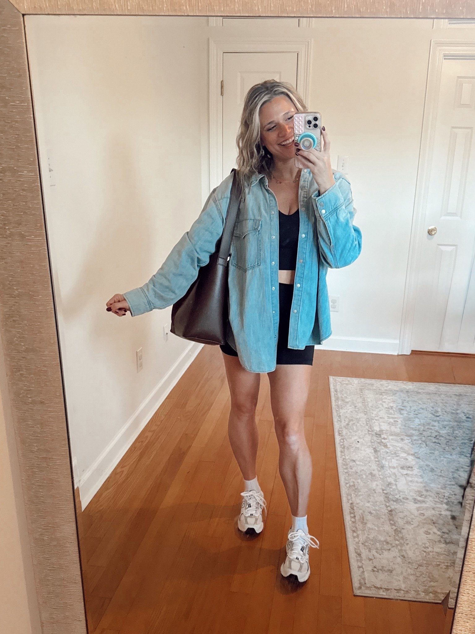 Dallas Bound bby ✈️ headed to our annual VP leadership retreat and this is my go to travel set!! This denim button down top goes with EVERYTHING 🙌🏼

#LTKTravel #LTKActive #LTKootd