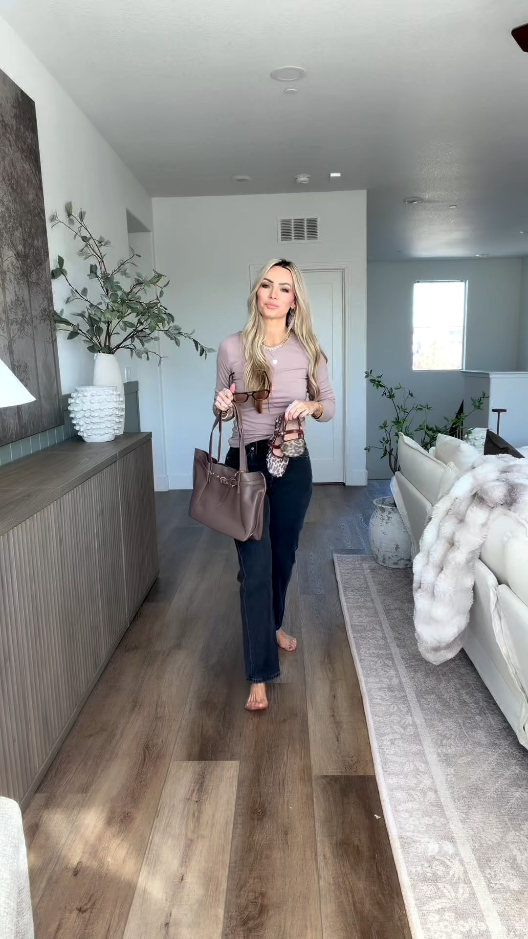 Must Have Amazon Finds I'm telling all my friends about! comment FALL below and I will message you all the details!

Muted fall tones, chocolate brown boots, gingham blouse, bubble skirt, Fall bags and more!

#falloutfitideas #falloutfitinspo #momoutfit #outfitinspo #everydayoutfits #casualstyle #casualoutfitideas #fallstyle