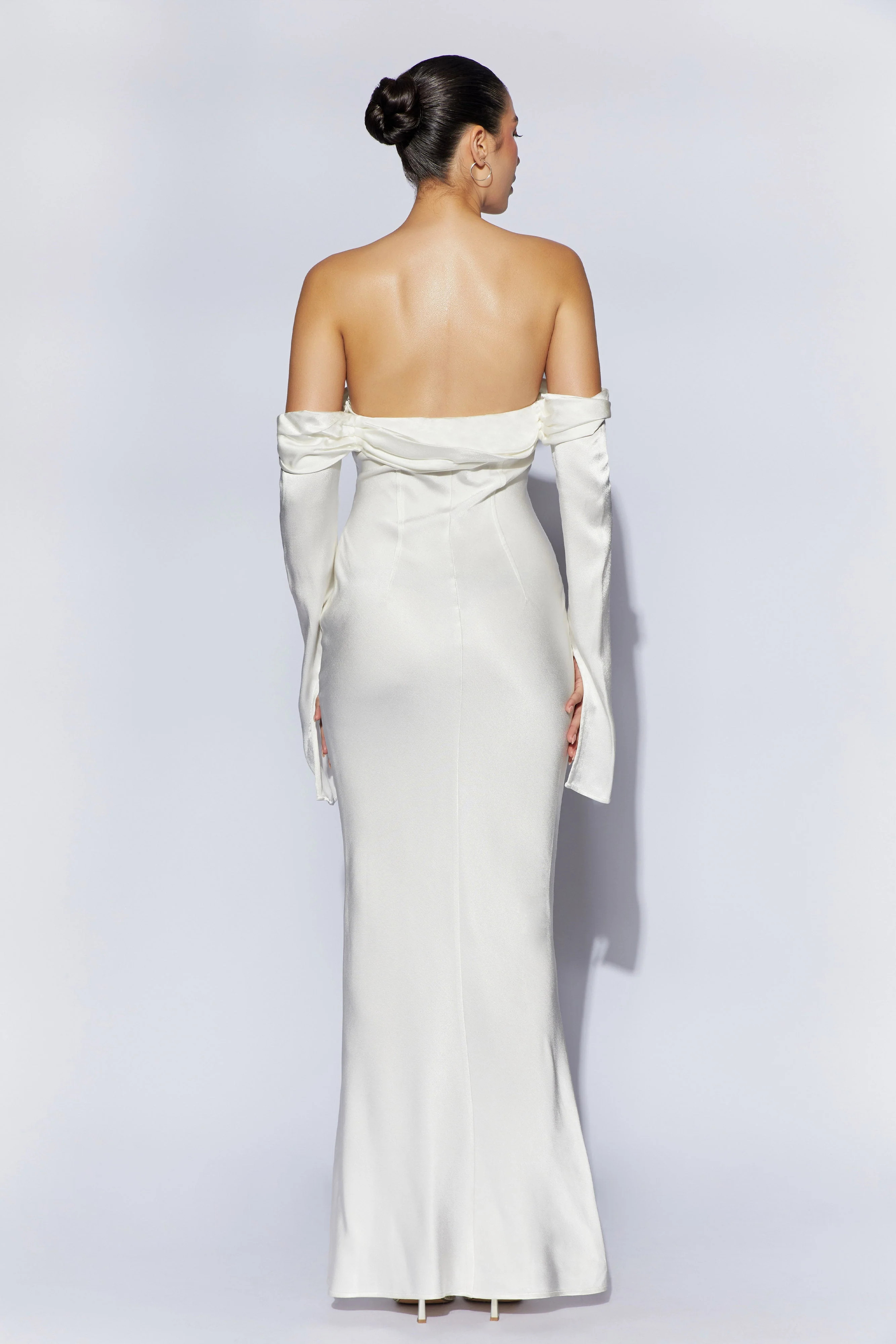 Giselle Off Shoulder Cowl Neck Maxi Dress - White | MESHKI US