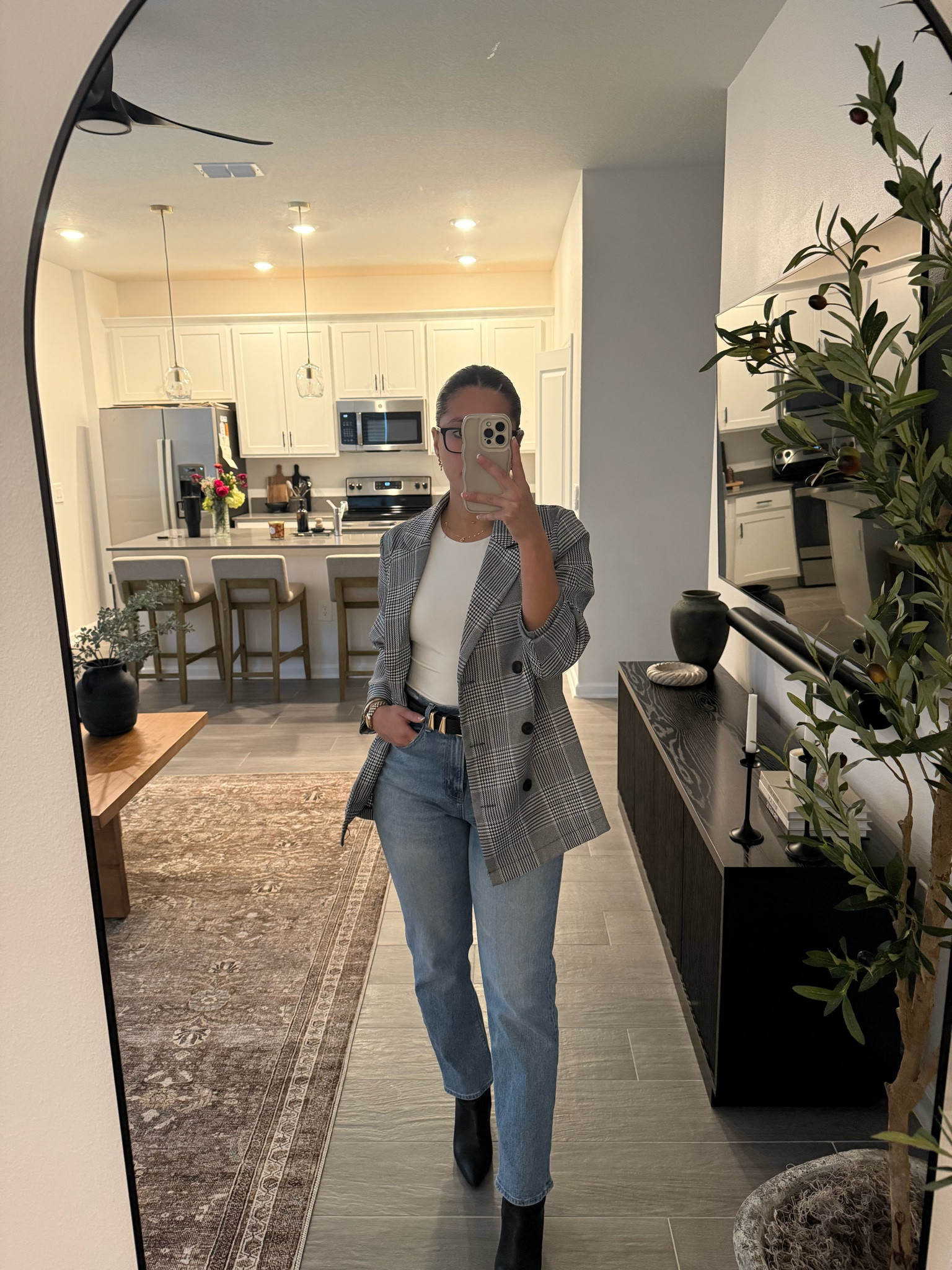 semi causal for the office today 👩🏽‍💼


#LTKWorkwear #LTKFindsUnder100
