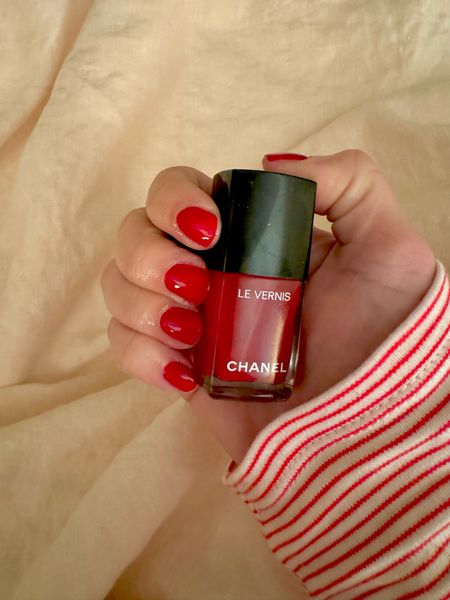 The perfect holiday red nails

#LTKGiftGuide #LTKHoliday #LTKbeauty
