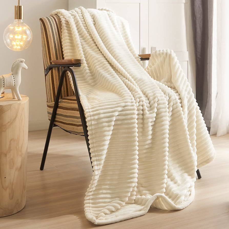 Geniospin Fleece Throw Blanket, 280GSM Extra Soft Lightweight Blanket with Strip, Plush Fuzzy Coz... | Amazon (US)
