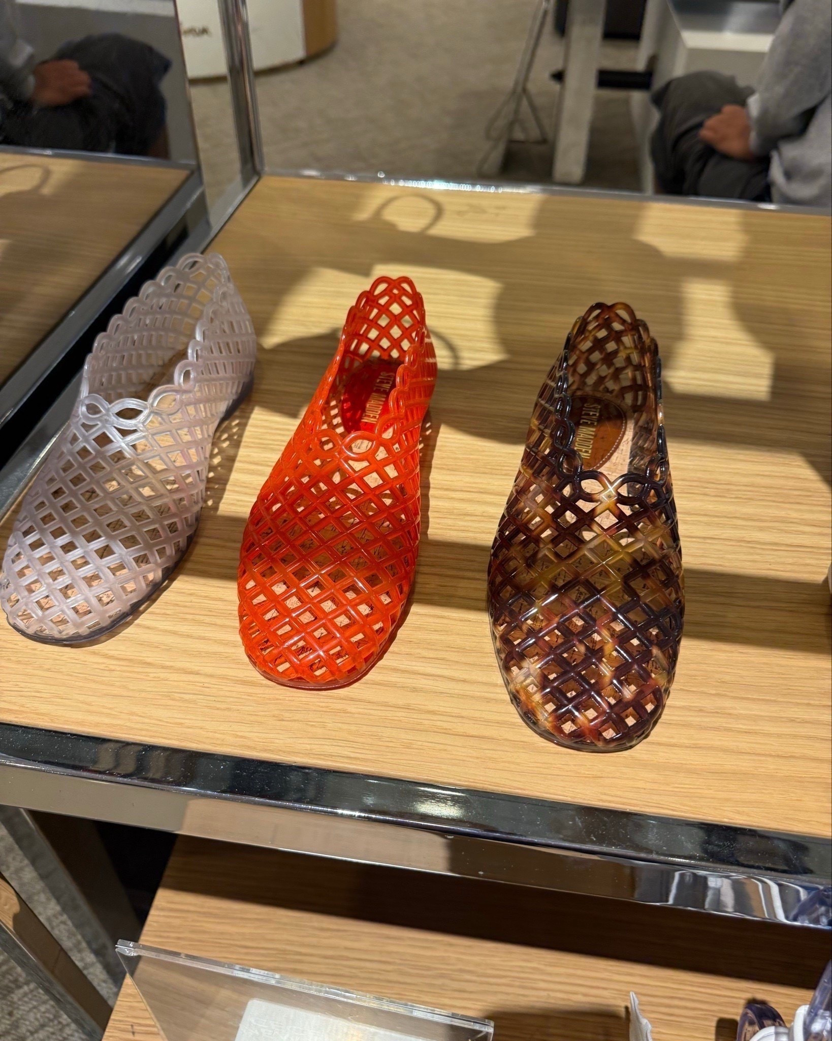 Jellies are making a comeback 



#LTKootd #LTKSeasonal #LTKdayinmylife