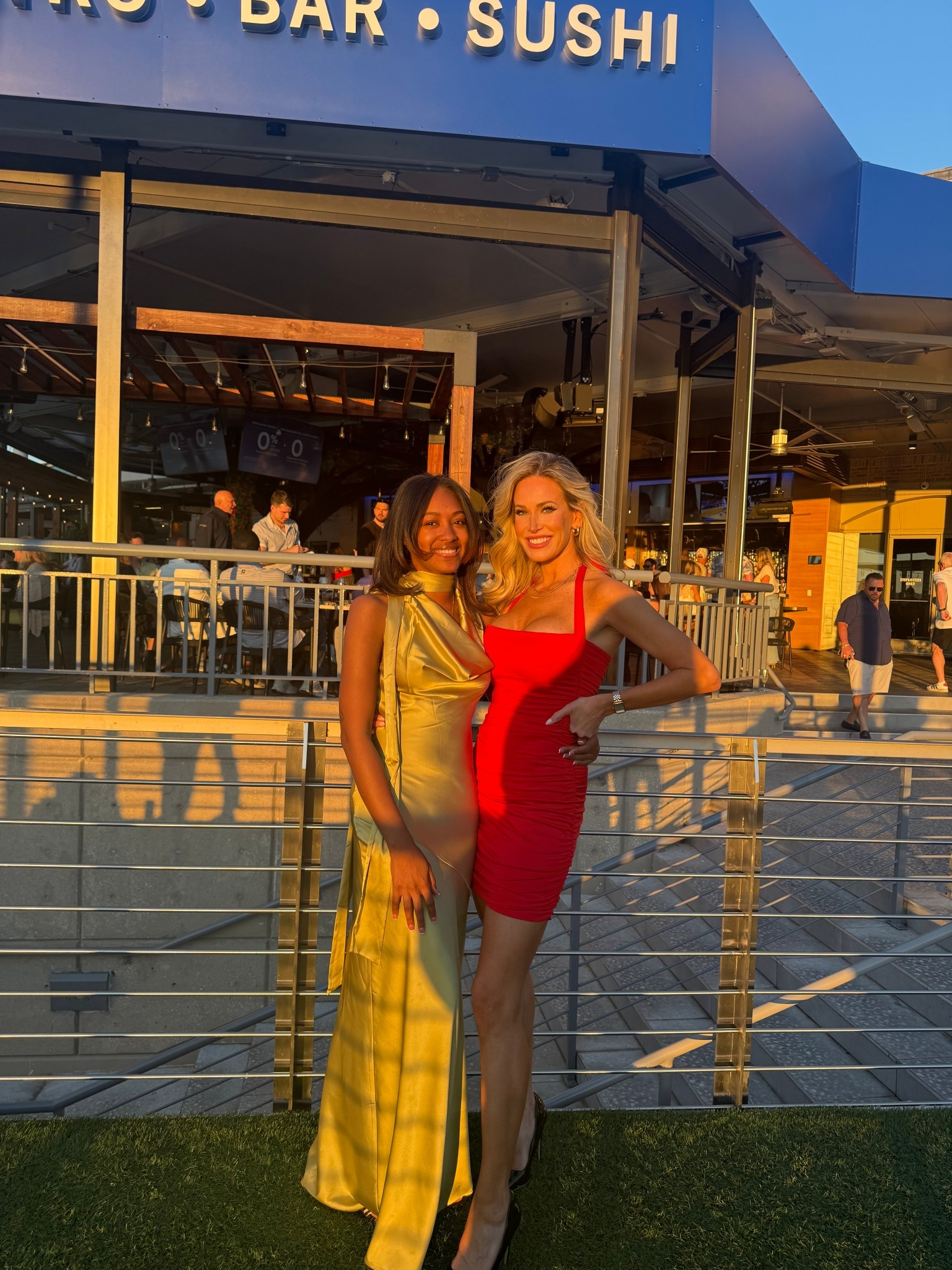 #girlsnight #dresses 