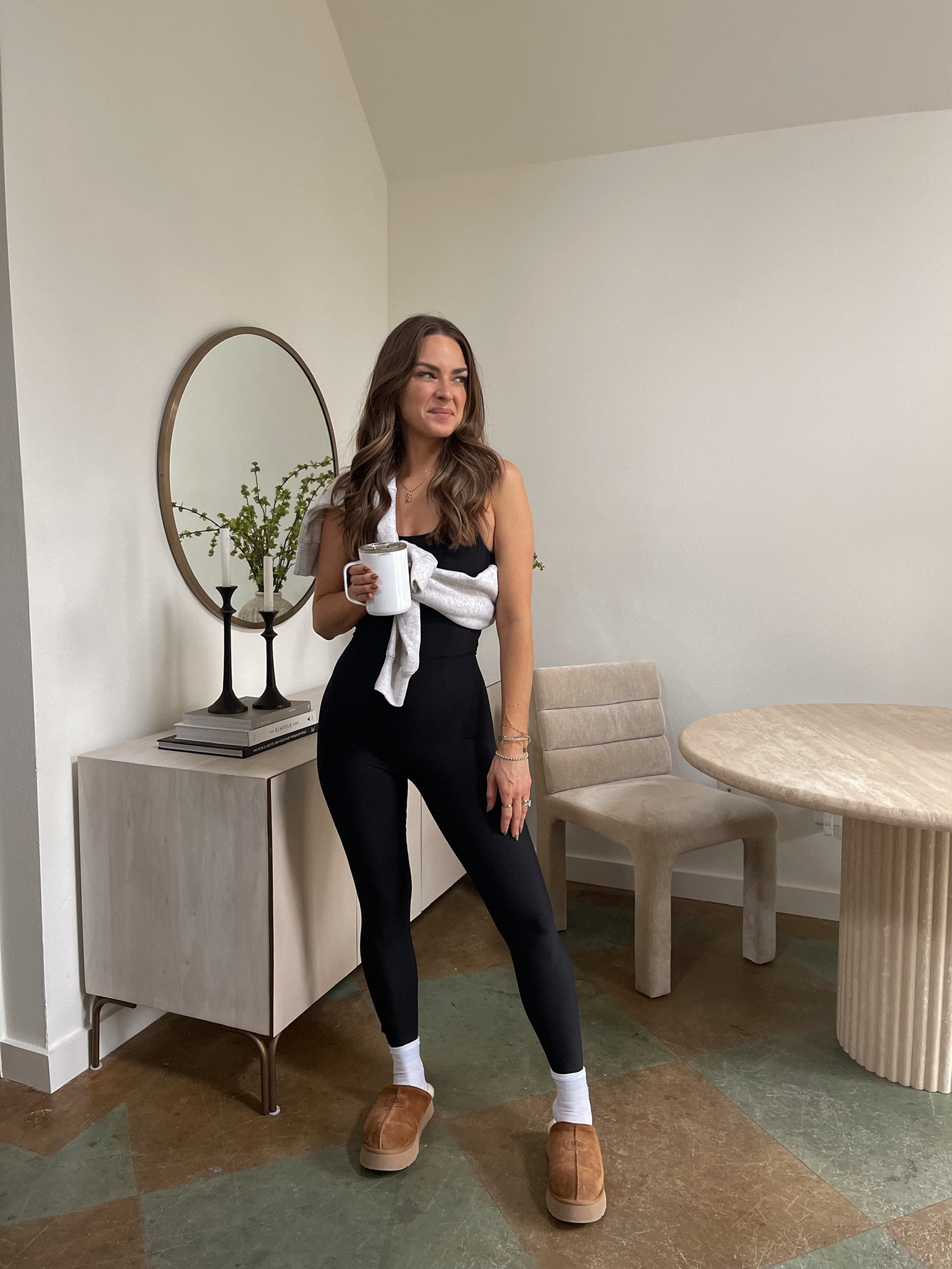 This onesie is so good👏Would be perfect for travel with a denim jacket & sneakers. I'm wearing a size S!