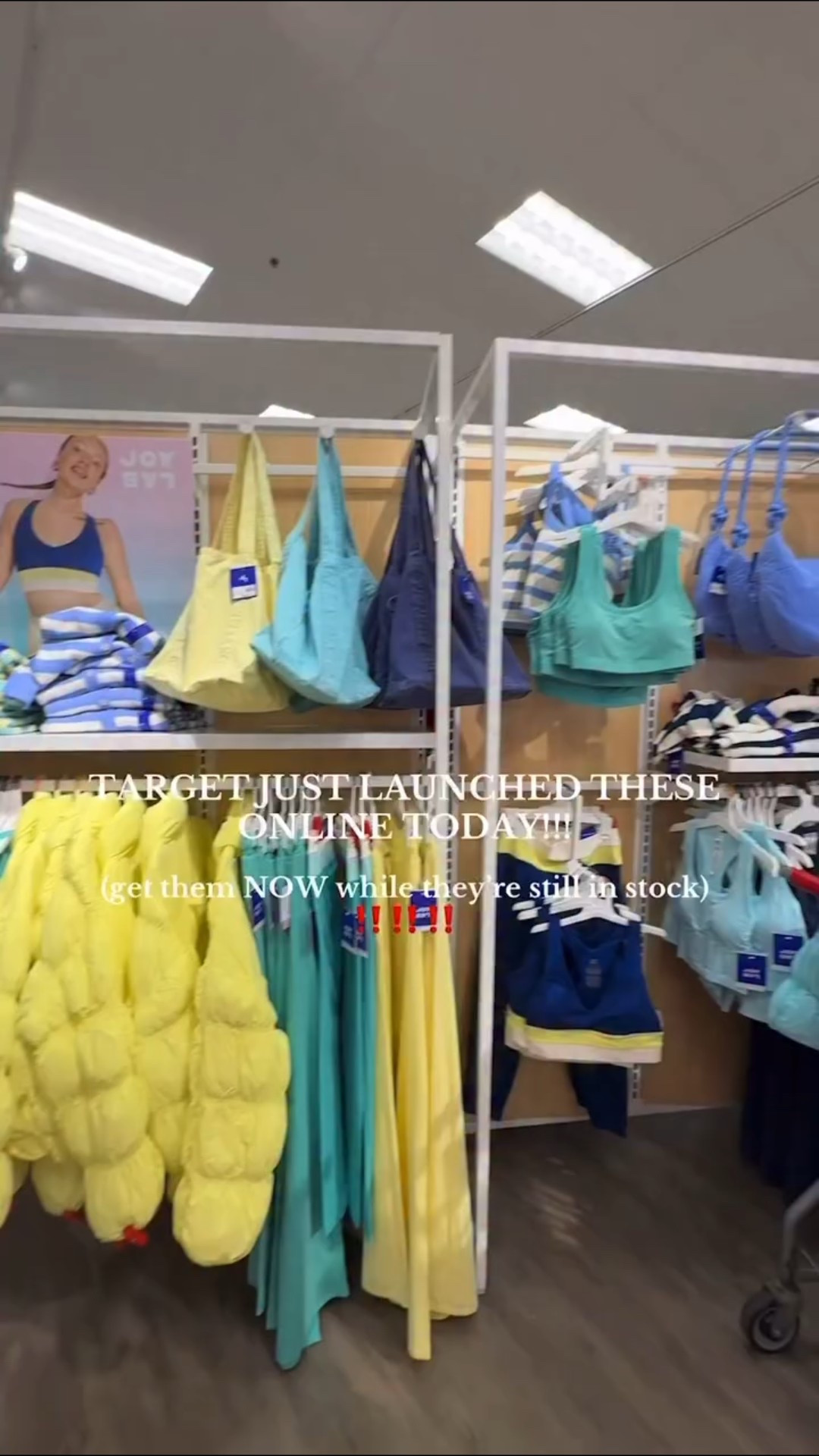 finally available online! 
#targetmusthaves #targetrun @target #targetfinds #targethaul #targetdoesitagain #tatgettingbetter #fashionﬁnds #fashion #women #girls #christmasgiftideas