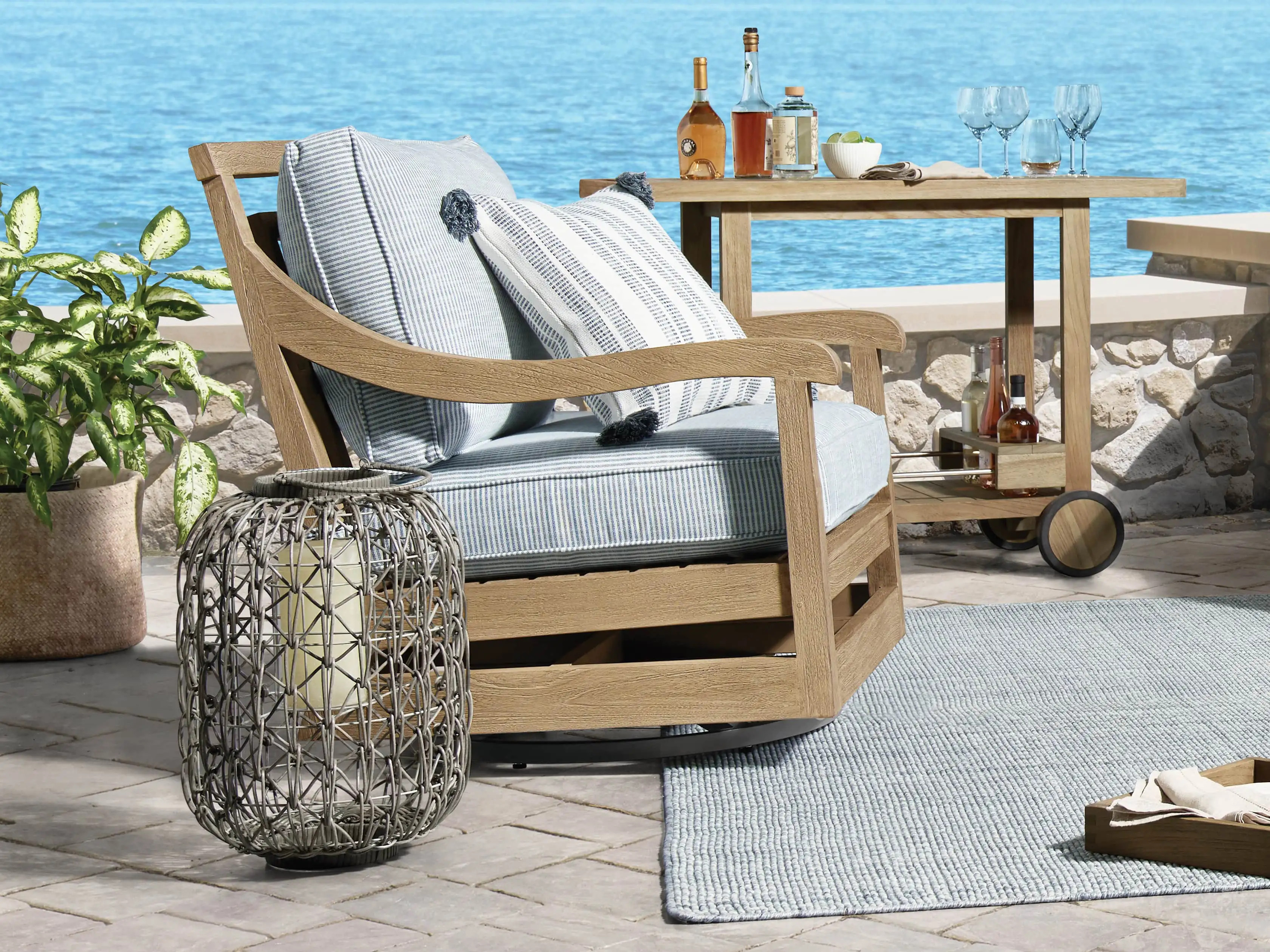 Hamptons Outdoor Swivel Chair | Arhaus | Arhaus