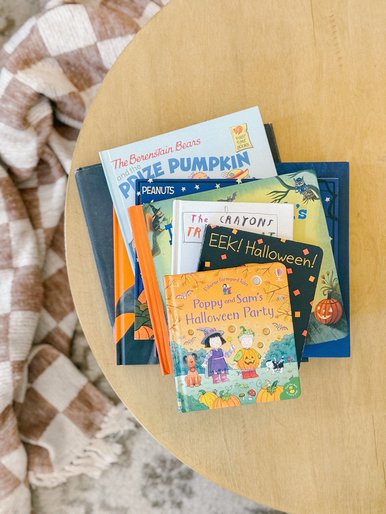 10 on Tuesday! October book recs for your little ones! We are big fans of these books. Great for quiet time, book activities, read-alouds and bedtime books!  #ltkkids #ltkseasonal