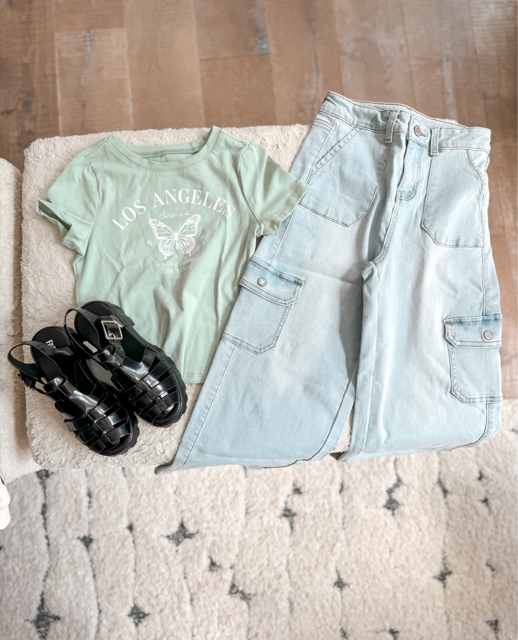 Back to school first day of school outfit ideas for tweens!

I love these butterfly, graphic tea for girls and baggy, wide leg cargo jeans, school outfits for girls

Trendy jelly sandals for girls 
#myfabkids fabkids 