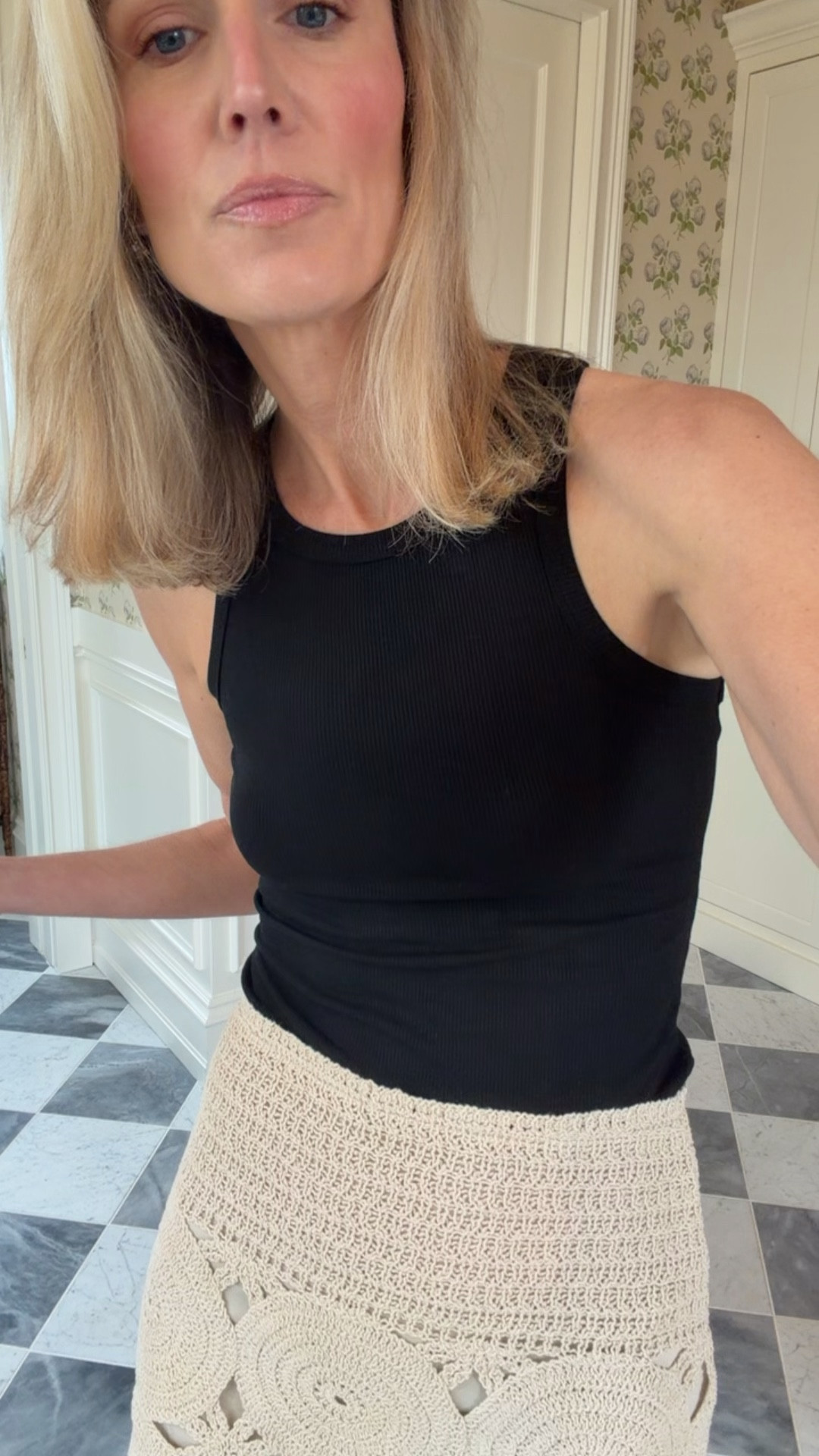 Love this crochet scallop skirt. Wearing a small in both, would suggest if inbetween sizes to size up in the tank.  @Avara 