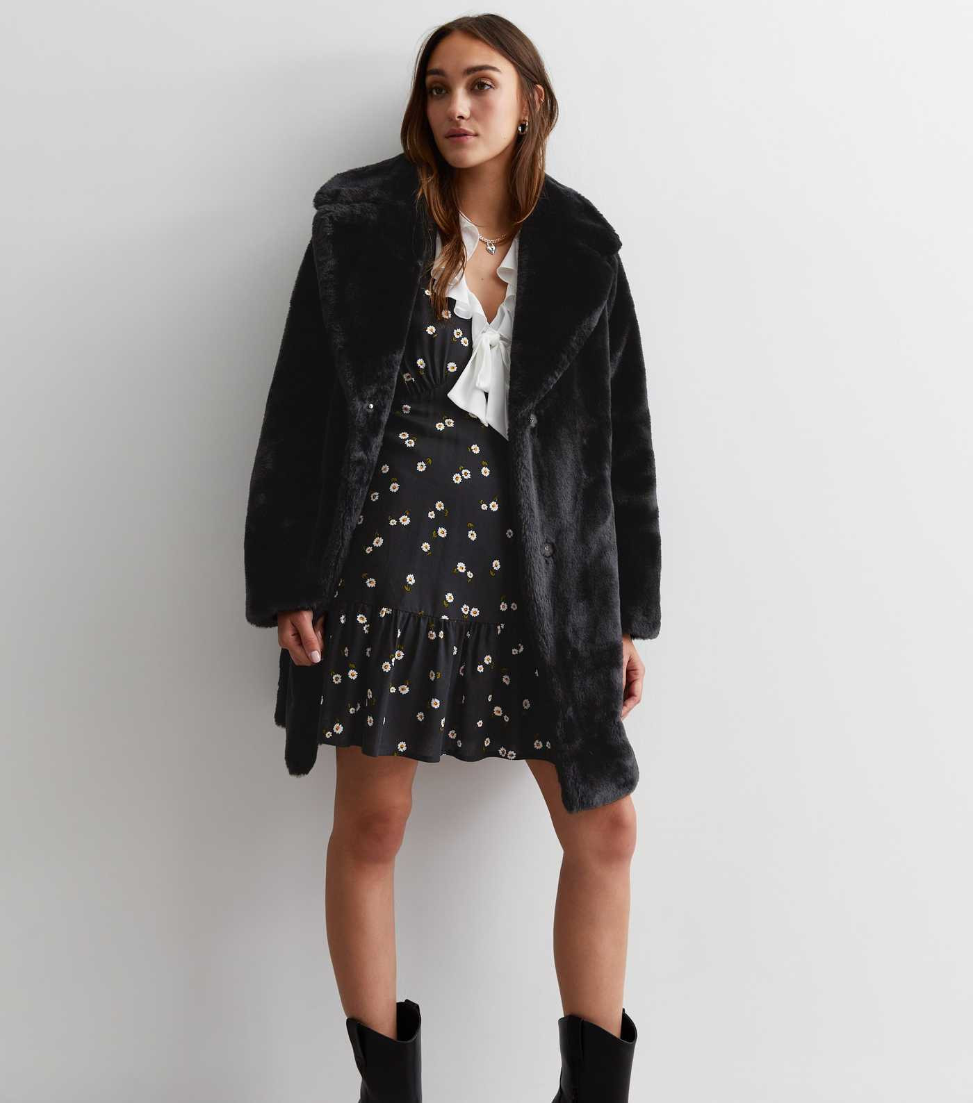 Black Faux Fur Coat | New Look | New Look (UK)