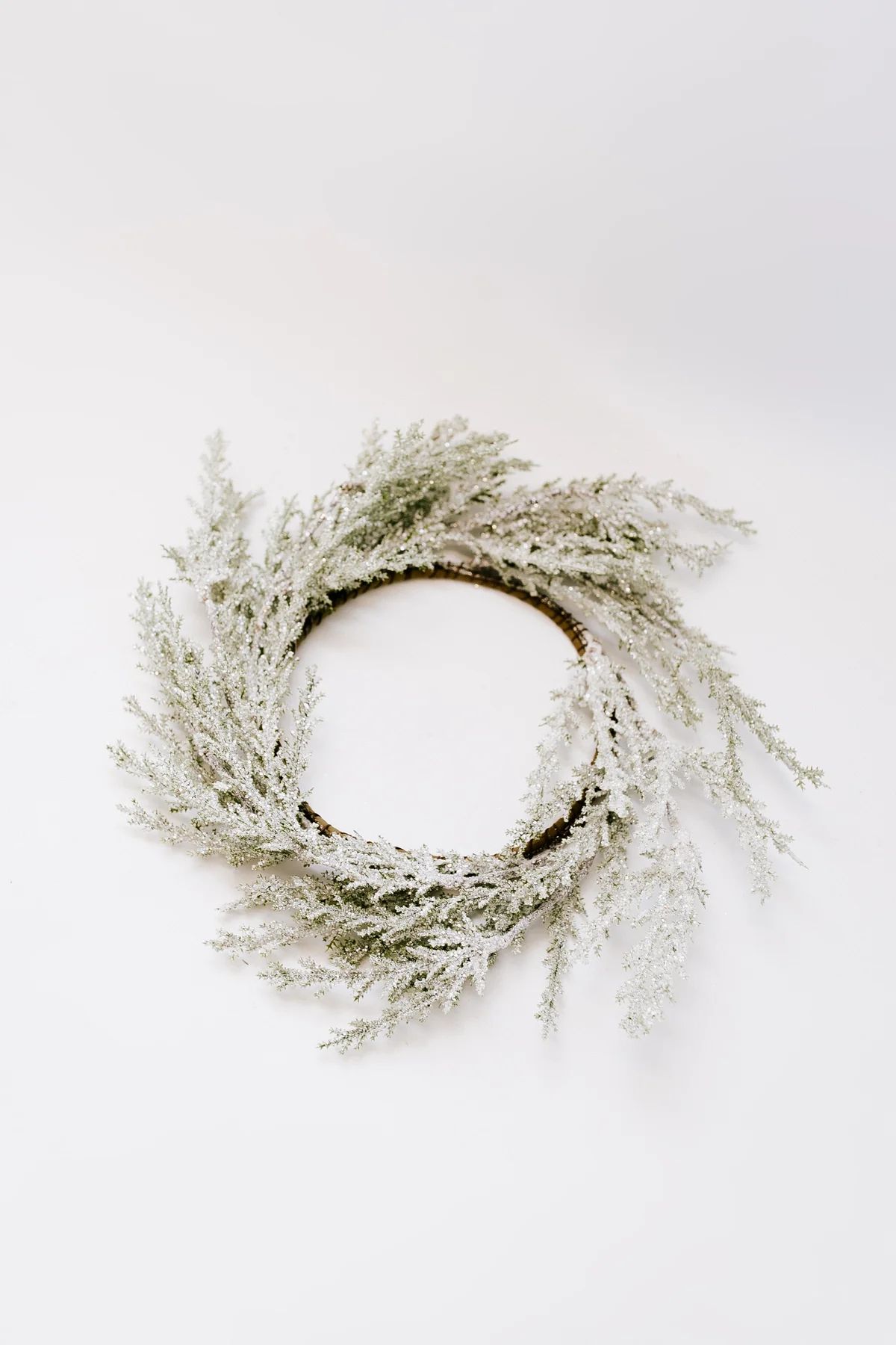 Merry + Bright Glitter Wreath | THELIFESTYLEDCO