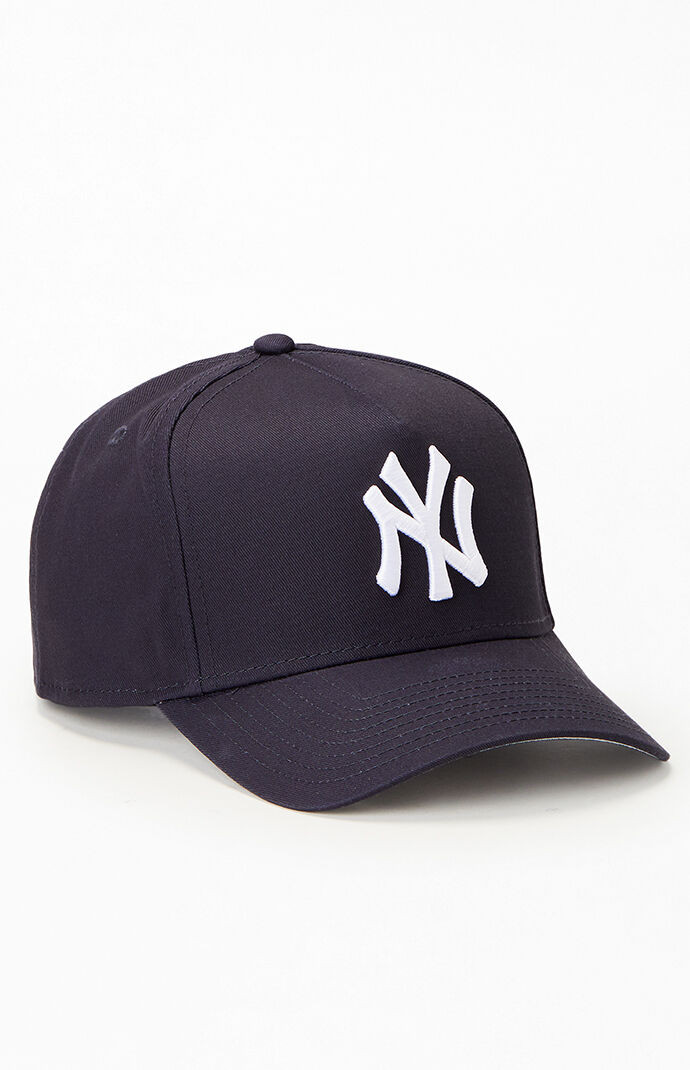 New Era NY Yankees 9FORTY Snapback Hat in Navy | PacSun