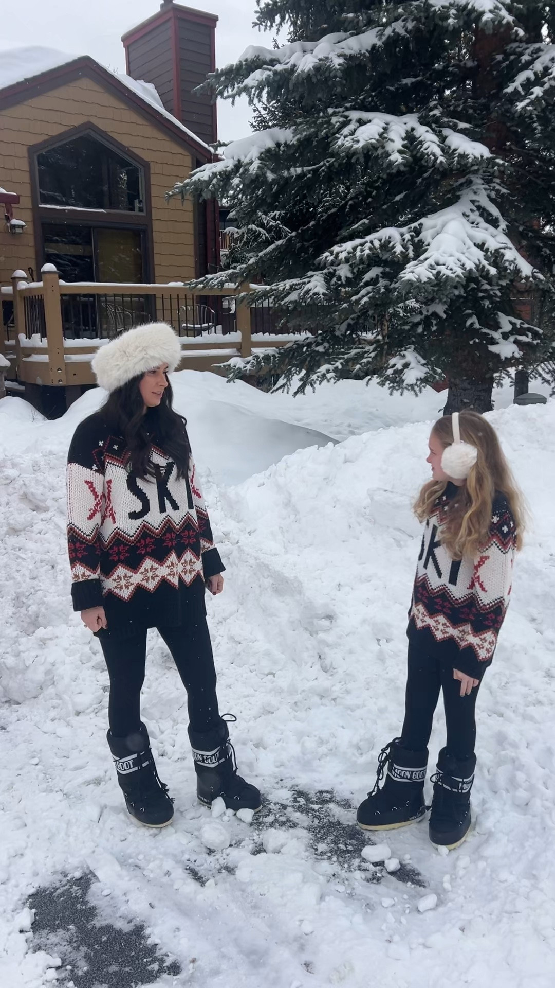 Show me your mumu. Mommy and me style. Snow day outfitt
