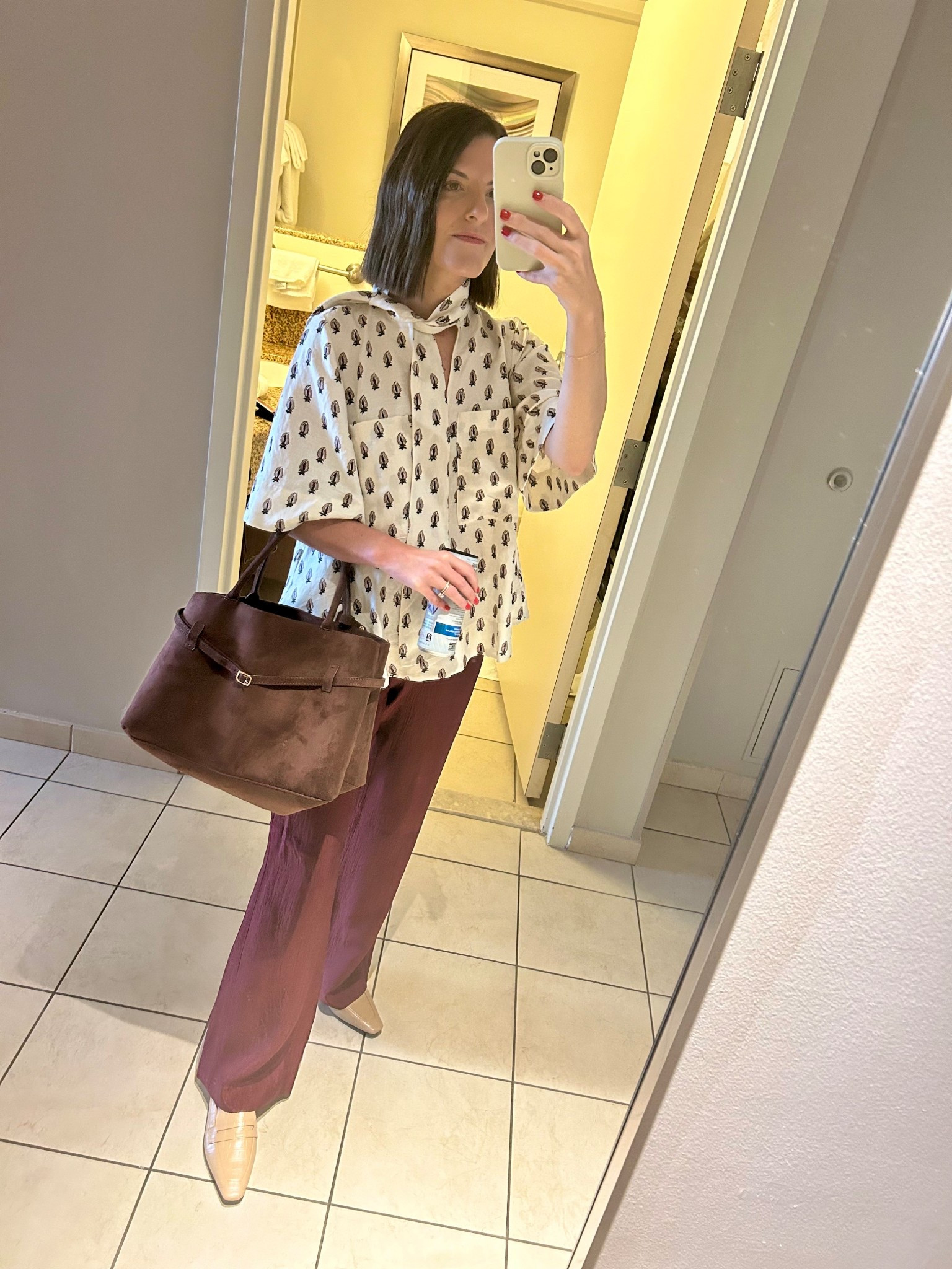 Top - Banana Republic, XS
Pants - JCrew, XXS 
Shoes - C. Paravano 
Purse - Amazon 

#LTKFindsUnder100 #LTKFindsUnder50 #LTKStyleTip
