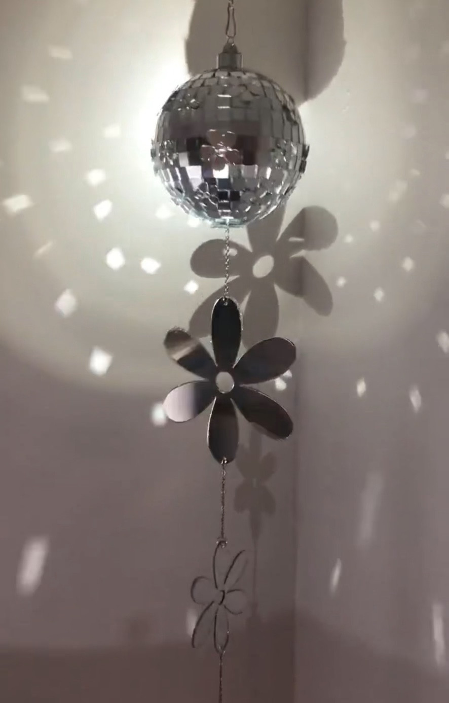 Disco Ball Daisy Chain | Flower Power Suncatcher | handmade 🪩

#LTKFind #LTKGiftGuide #LTKhome