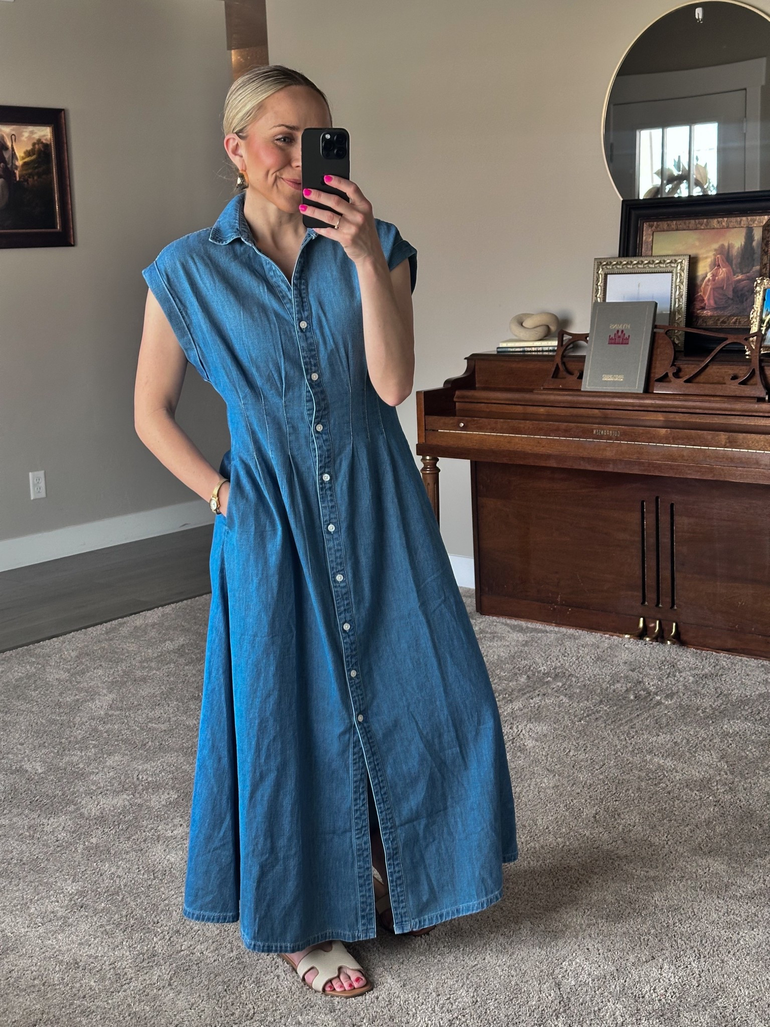 
Gap has done it again! So many great spring staples and transitional pieces that are up to  50% off until 3/11! All are for sure mom must haves that you are going to LOVE.

@gap #gappartner #howyouweargap

#LTKSpringSale #LTKWatchNow #LTKStyleTip