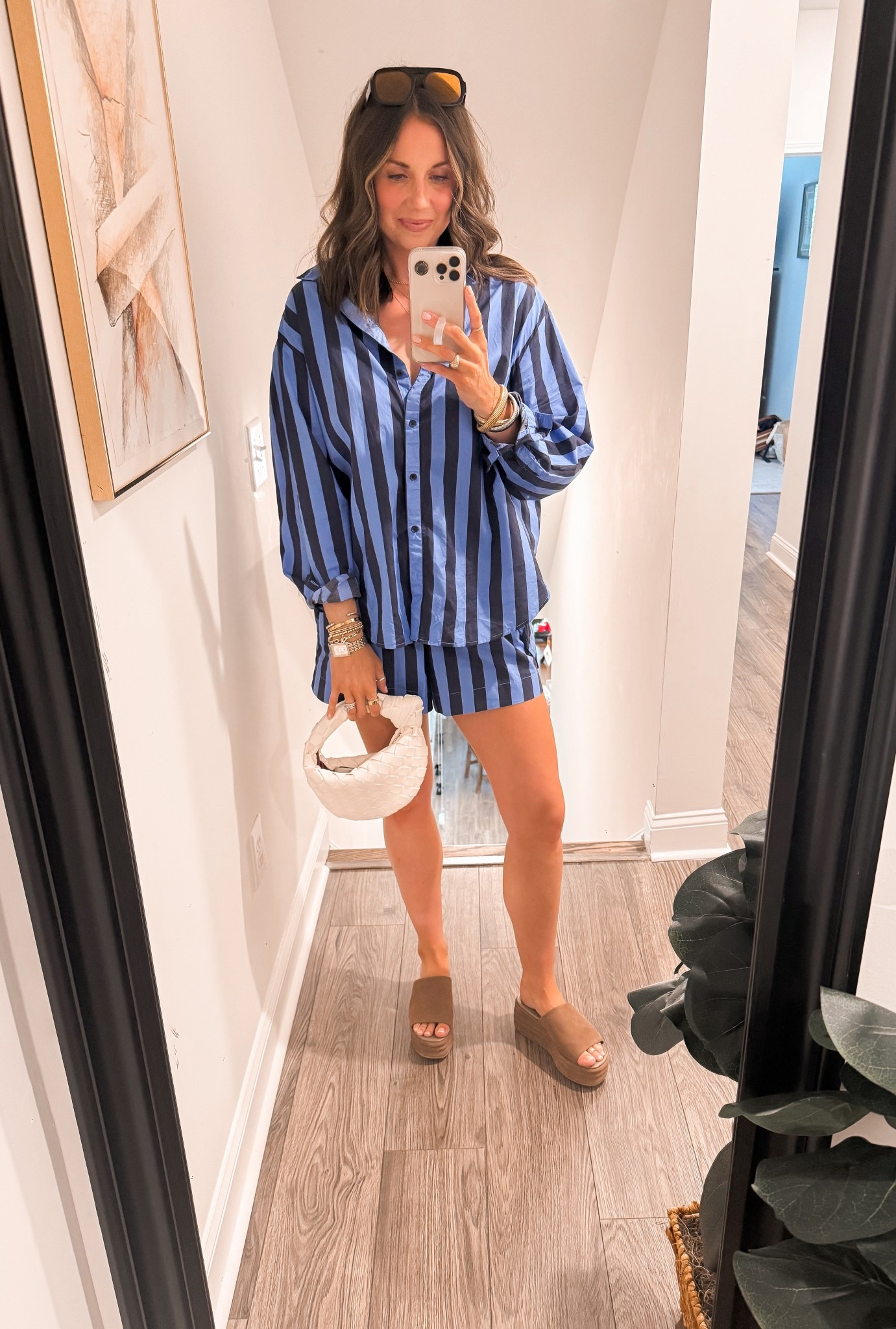 The matching set of the summer that I’m in love with. 😍  I’m wearing my true size small in both top and bottom! 