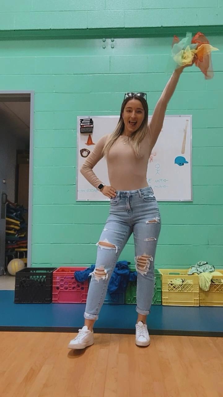 Casual fit for a lesson planning day 💁🏼‍♀️ #PhysEdTeacherOffDuty

#LTKfit