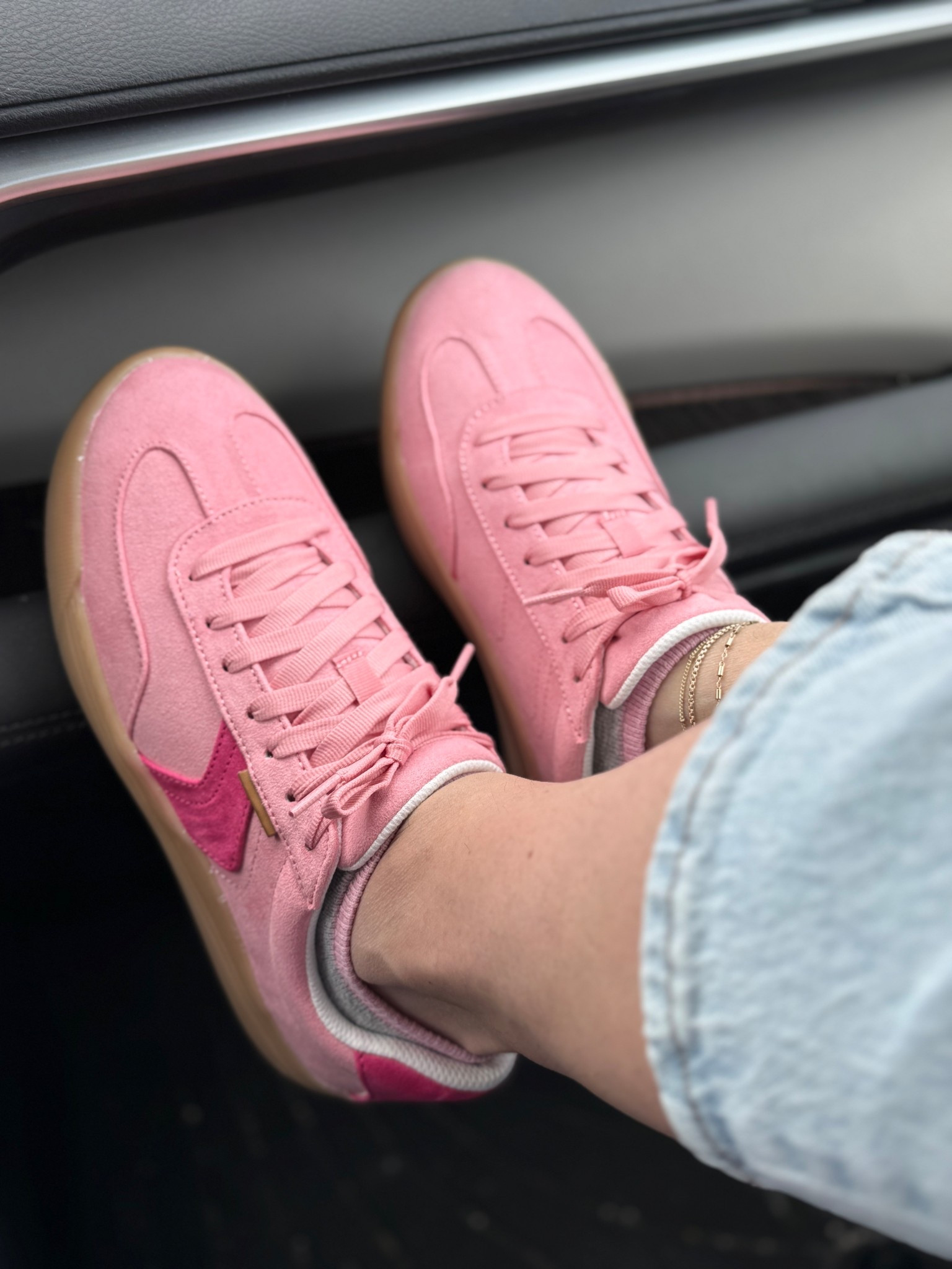 Obsessed with my new pink shoes 🌸🥰 comfy, supportive and adorable!!! 

#LTKMothersDay #LTKgrwm #LTKootd