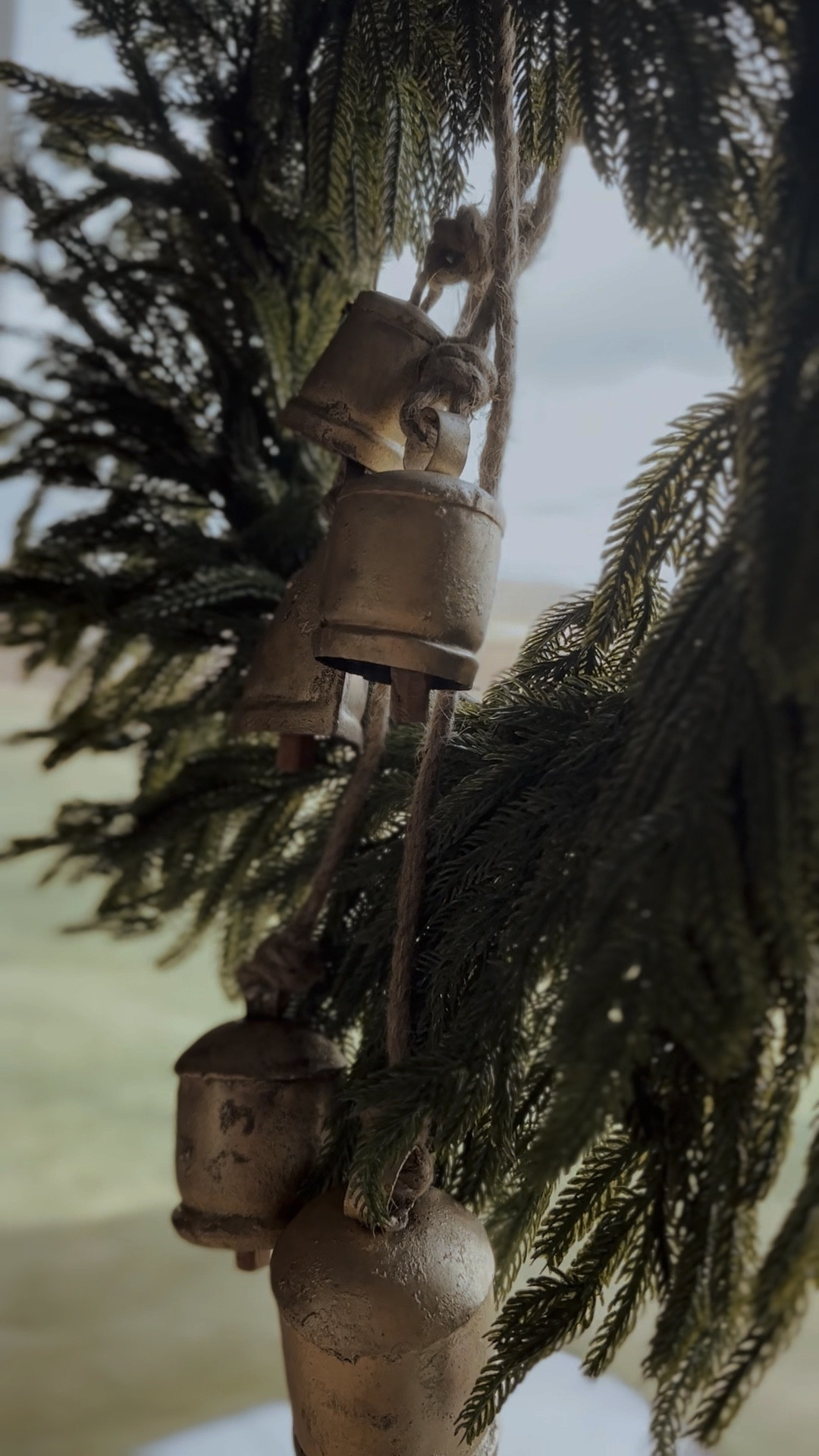 The wait was worth it🙌🏼 couldn’t find the perfect bell/wreath combo so i made my own!! Im IN LOVE with this wreath… it’s so simple yet realistic, and full but not bushy. I’m order another set for our dining room window as well🔔

#LTKhome #LTKSeasonal #LTKHoliday