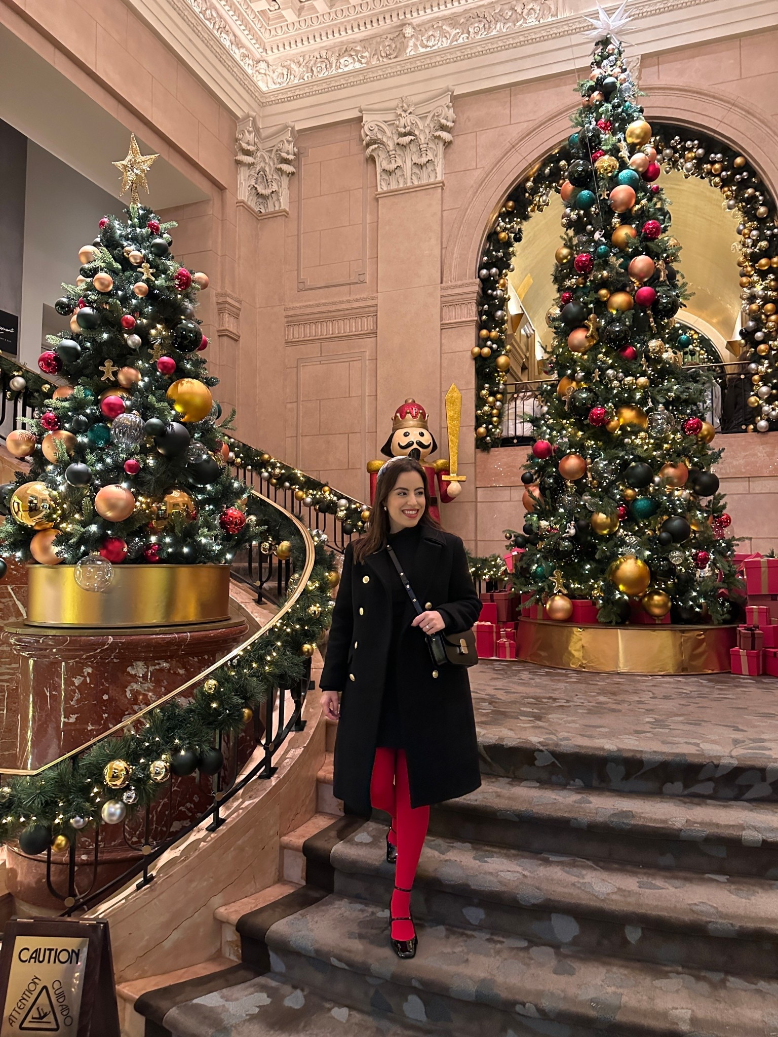 #EGPartner We are planning our yearly trip to NYC during the Holiday season and now is the BEST time to book thanks to @expedia’s Black Friday Deals up to 50%! 
I linked all our favorite hotels that we’ve stayed at and that are part of the sale!
#Paidlink 
Book by 12/2/2025 11:59 pm in hotel property local time; travel by 12/30/2026. Member Prices are available to Expedia® app users and One Key members. Limited availability, blackout periods may apply.