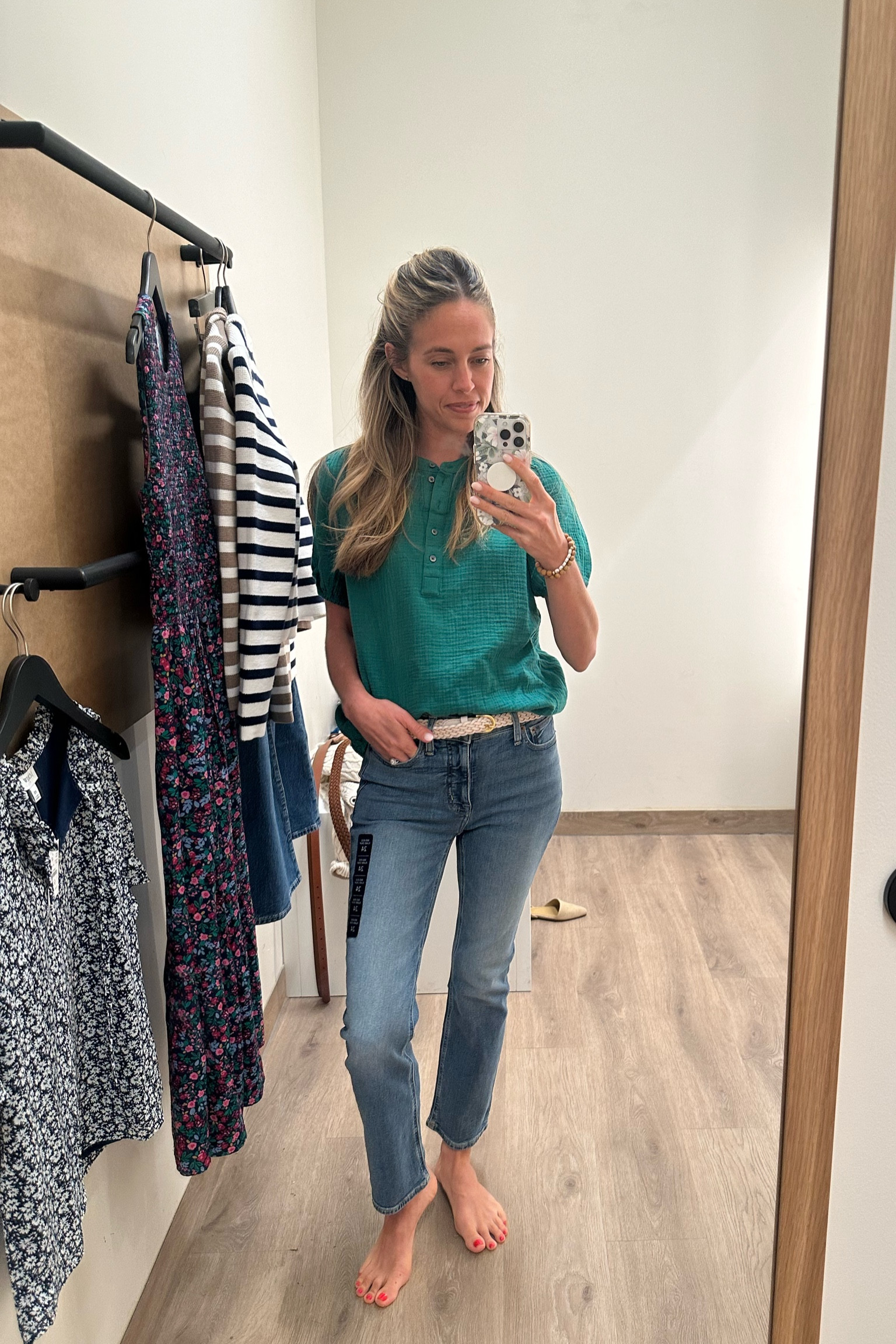 Lightweight gauze top, great transition to fall with a belt  

#LTKFallSale