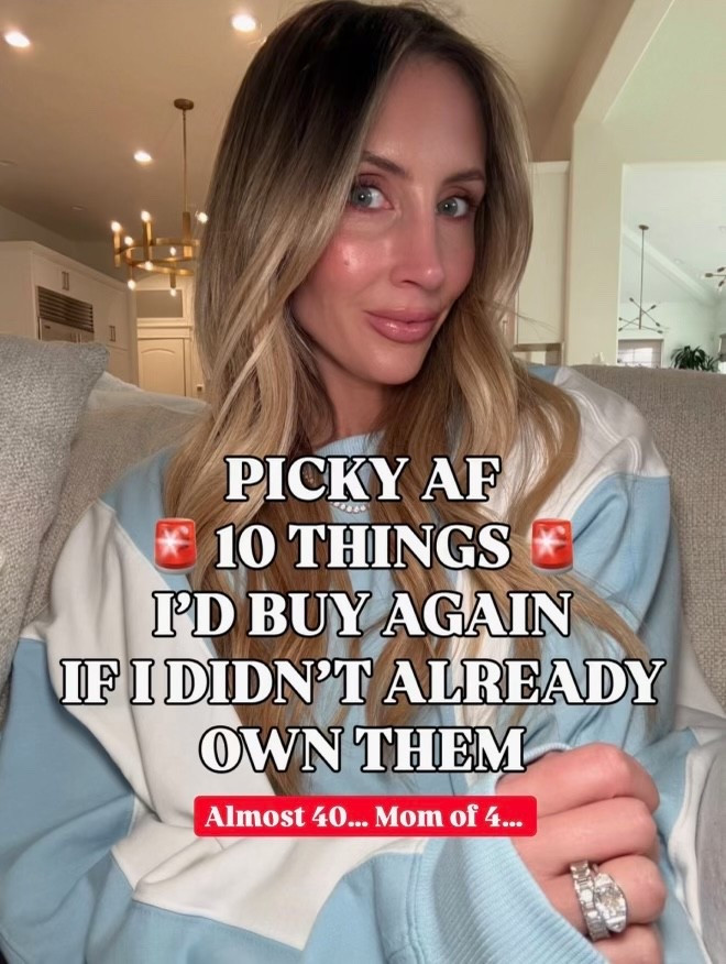 10 things i’d buy again if i didn’t already own them! 

Estée Lauder foundation: shade tawny
Laura Mercier lip liner - shade rosewood 
Sephora gloss balm - shade pink satin 

Em sizing:
Height: 5’6
Weight: 115 pounds
Top size: small
Pants size: small, 2 or 25