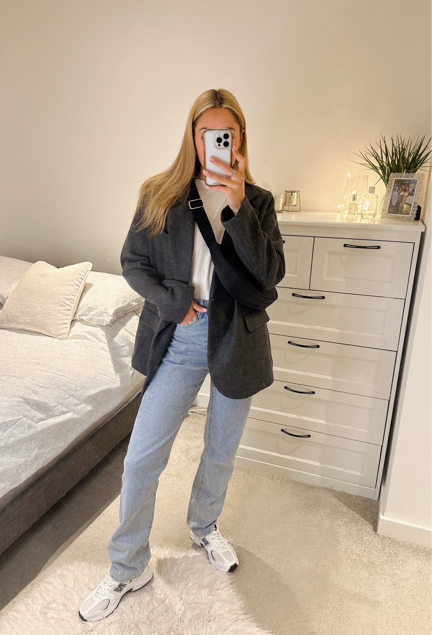 One of the most versatile outfits! Smart enough for the office and casual enough for the weekend 🩶

Huge winter sale on InTheStyle too✨

#greyblazer #dadjeans #straight #jeans #newbalance #blazer

#LTKsalealert #LTKworkwear #LTKSeasonal