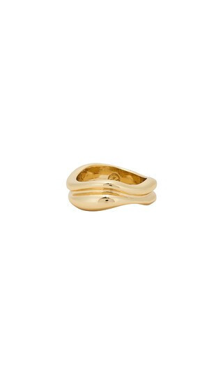 Ettika Melted Wave Ring in Metallic Gold. - size 5 | Revolve Clothing (Global)