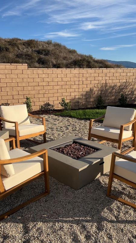 Outdoor fire pit and chairs / backyard furniture