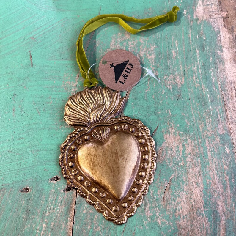 Small Dots Sacred Heart Ornament - Etsy | Etsy (US)